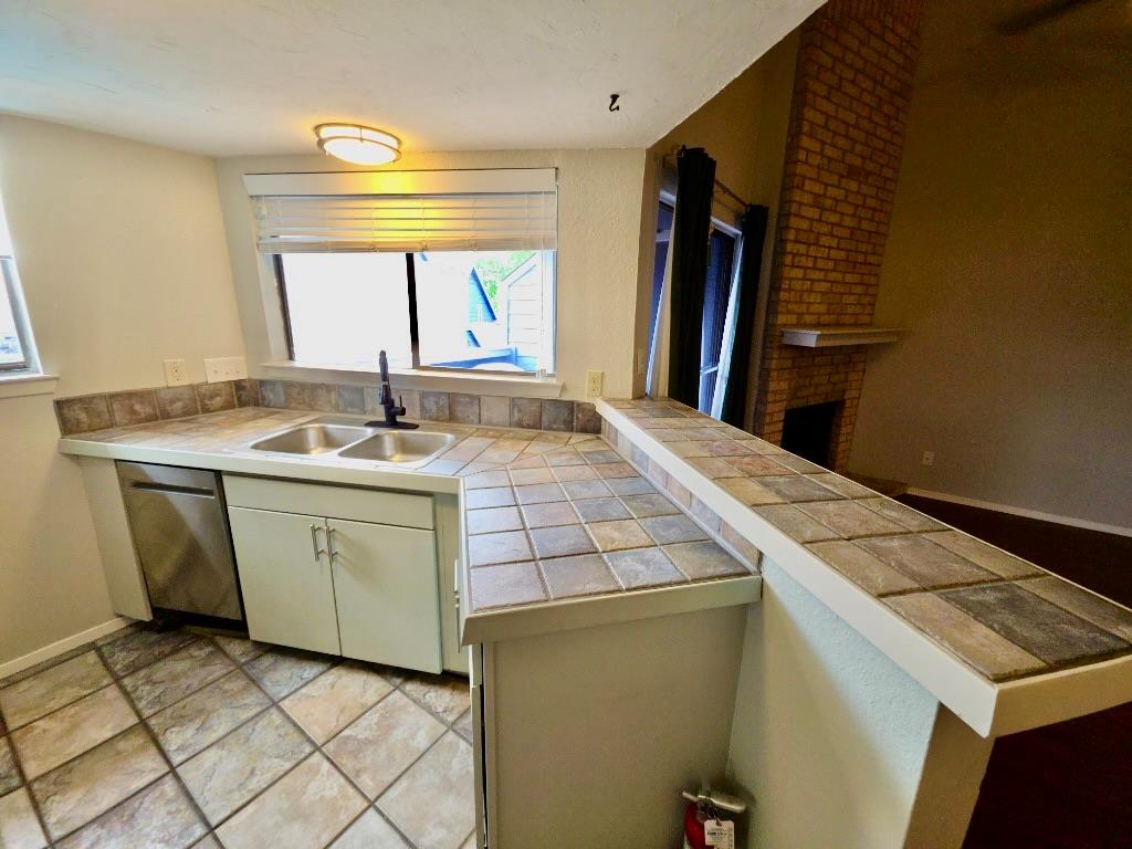 2500 Burleson Rd #521 Property Photo 9