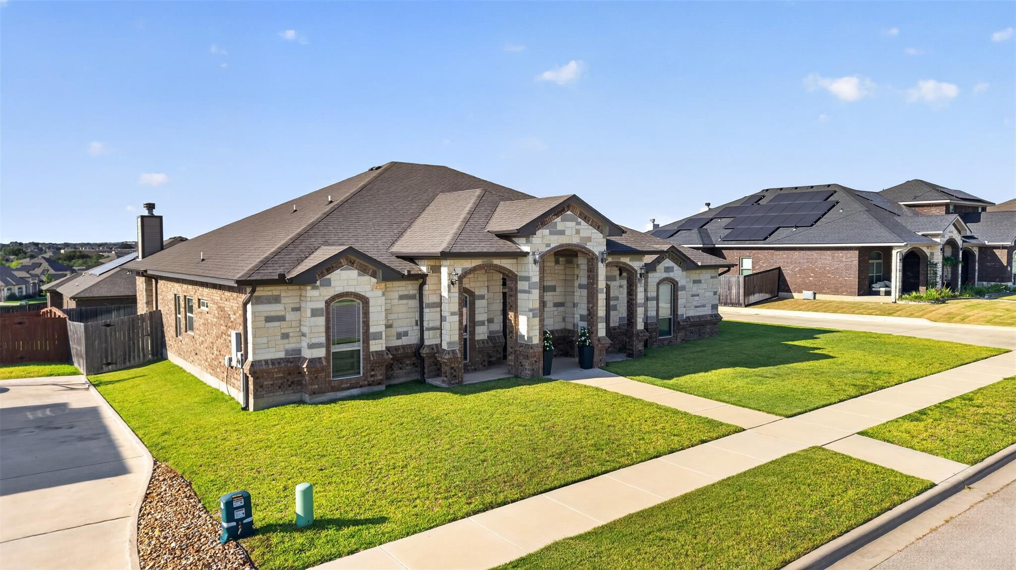 8502 Dorset Dr Property Photo 3