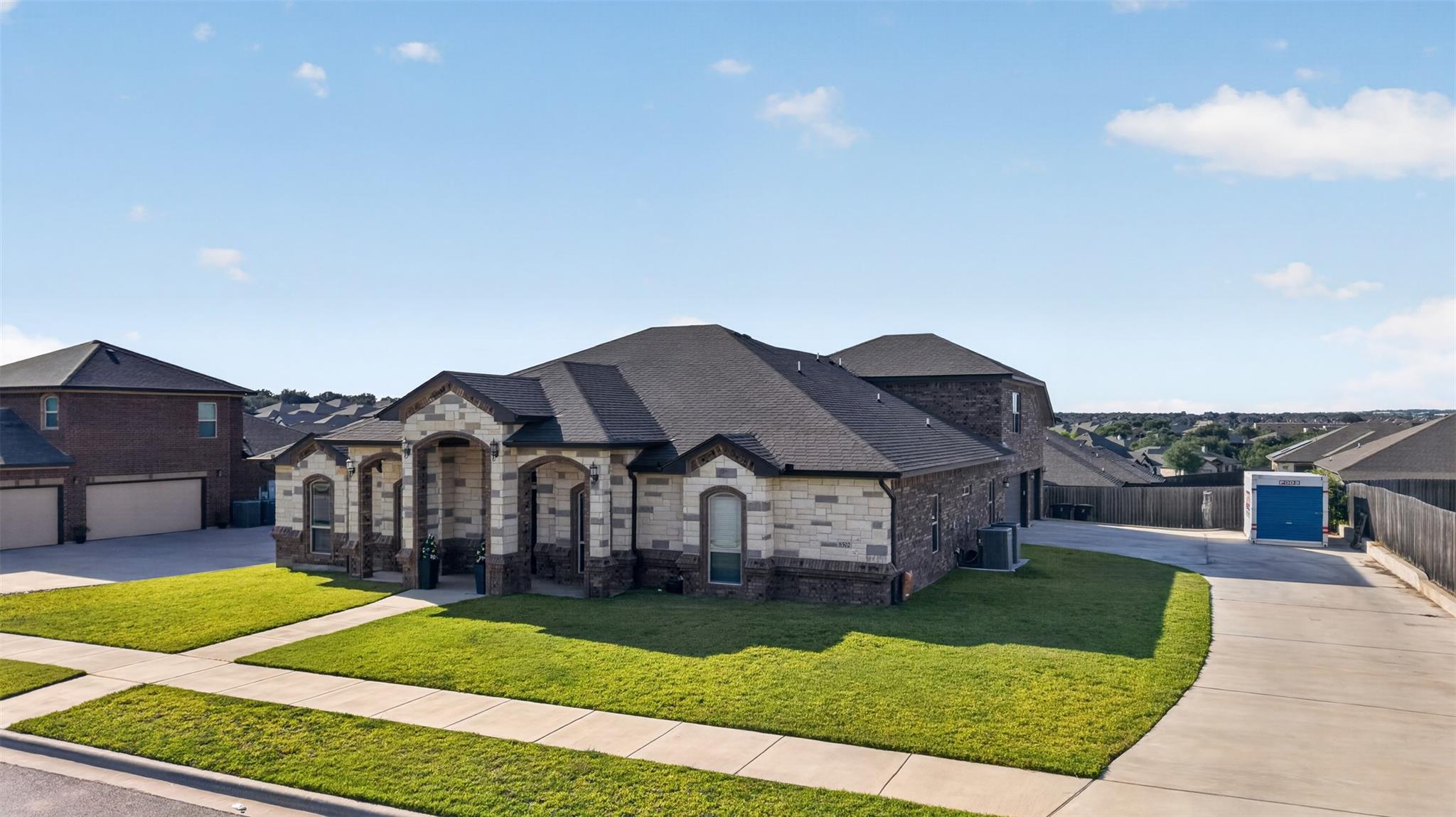 8502 Dorset Dr Property Photo 4