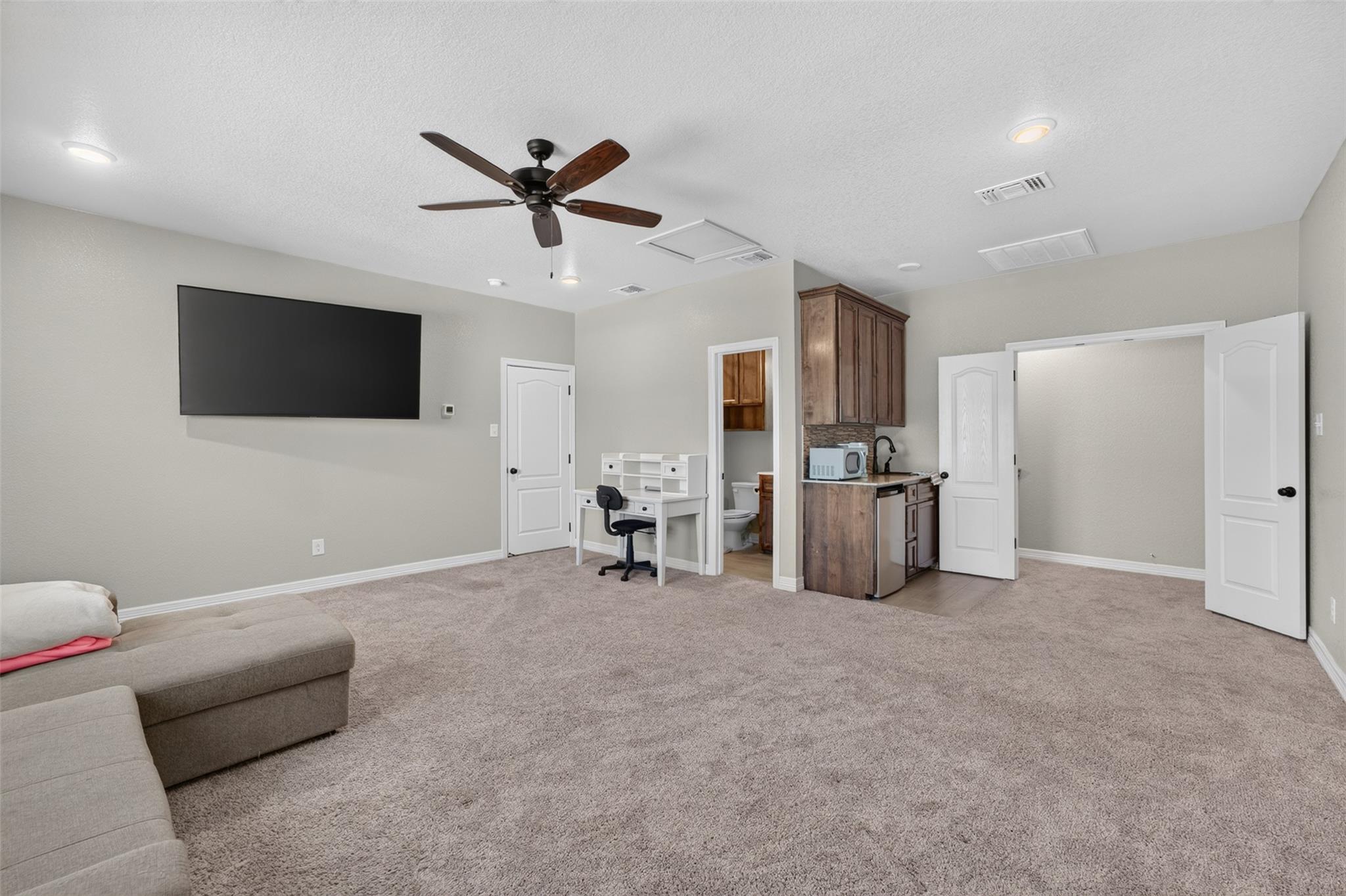 8502 Dorset Dr Property Photo 21