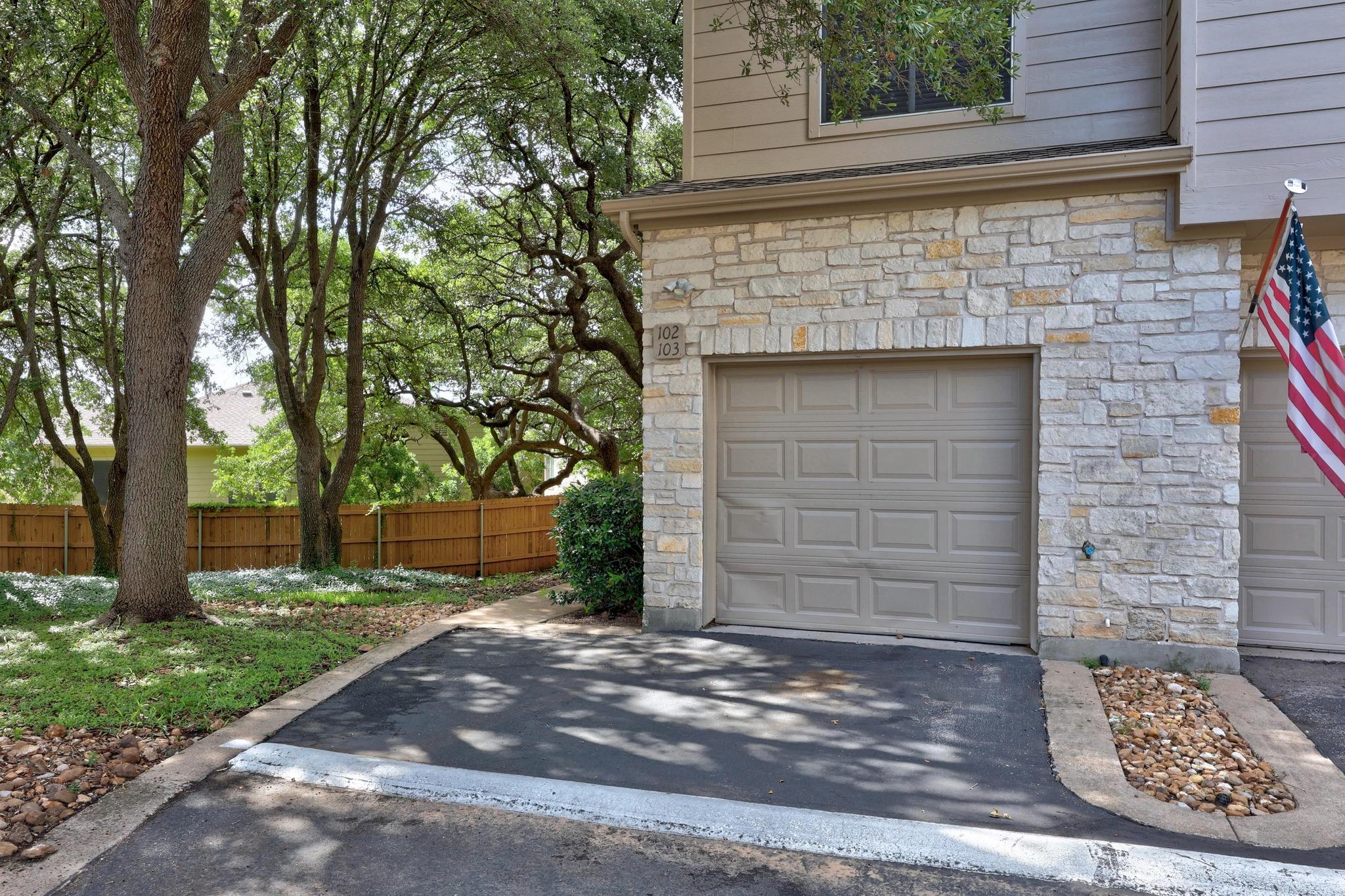 7501 Shadowridge Run #102 Property Photo 2