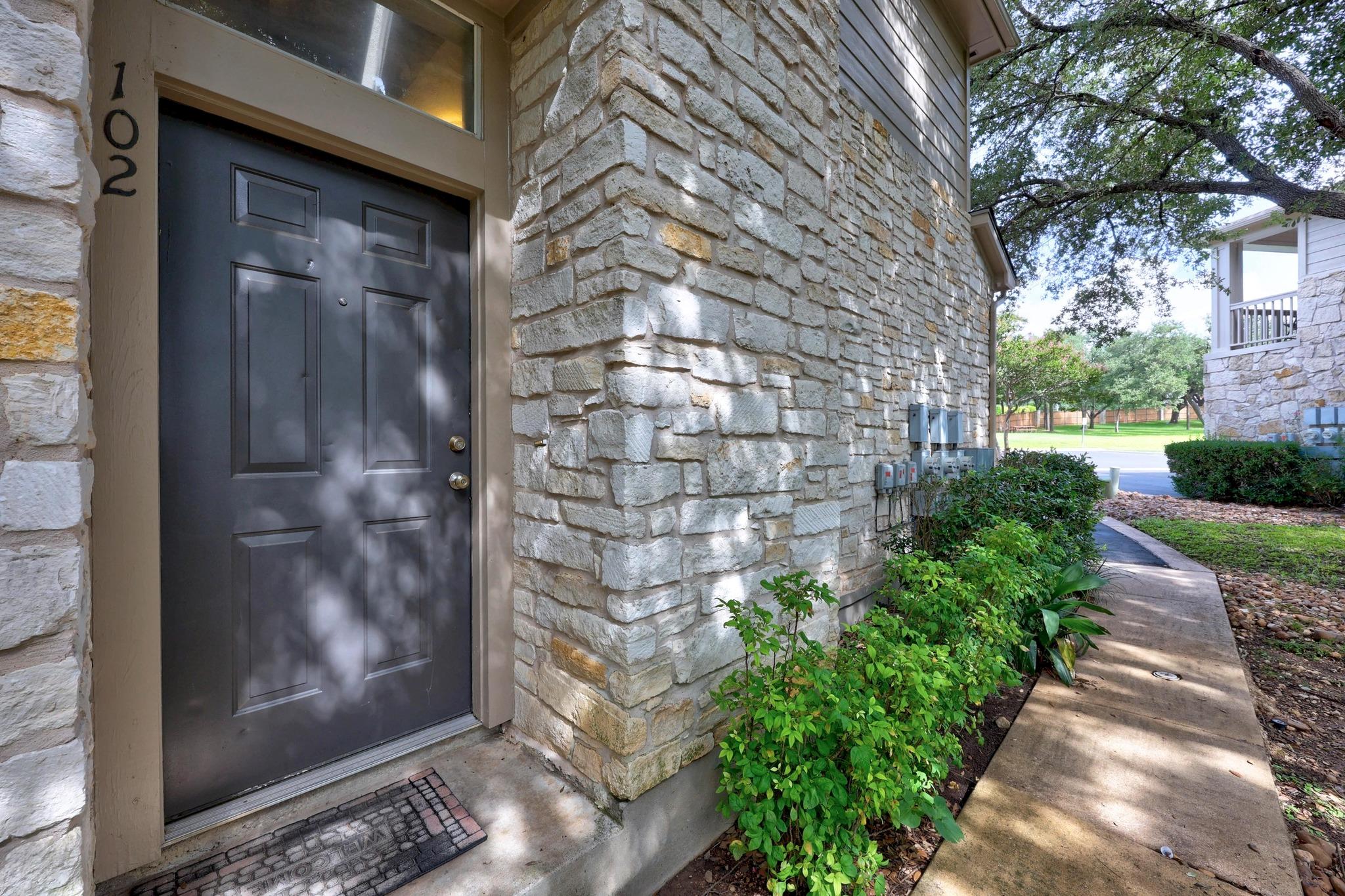 7501 Shadowridge Run #102 Property Photo 3