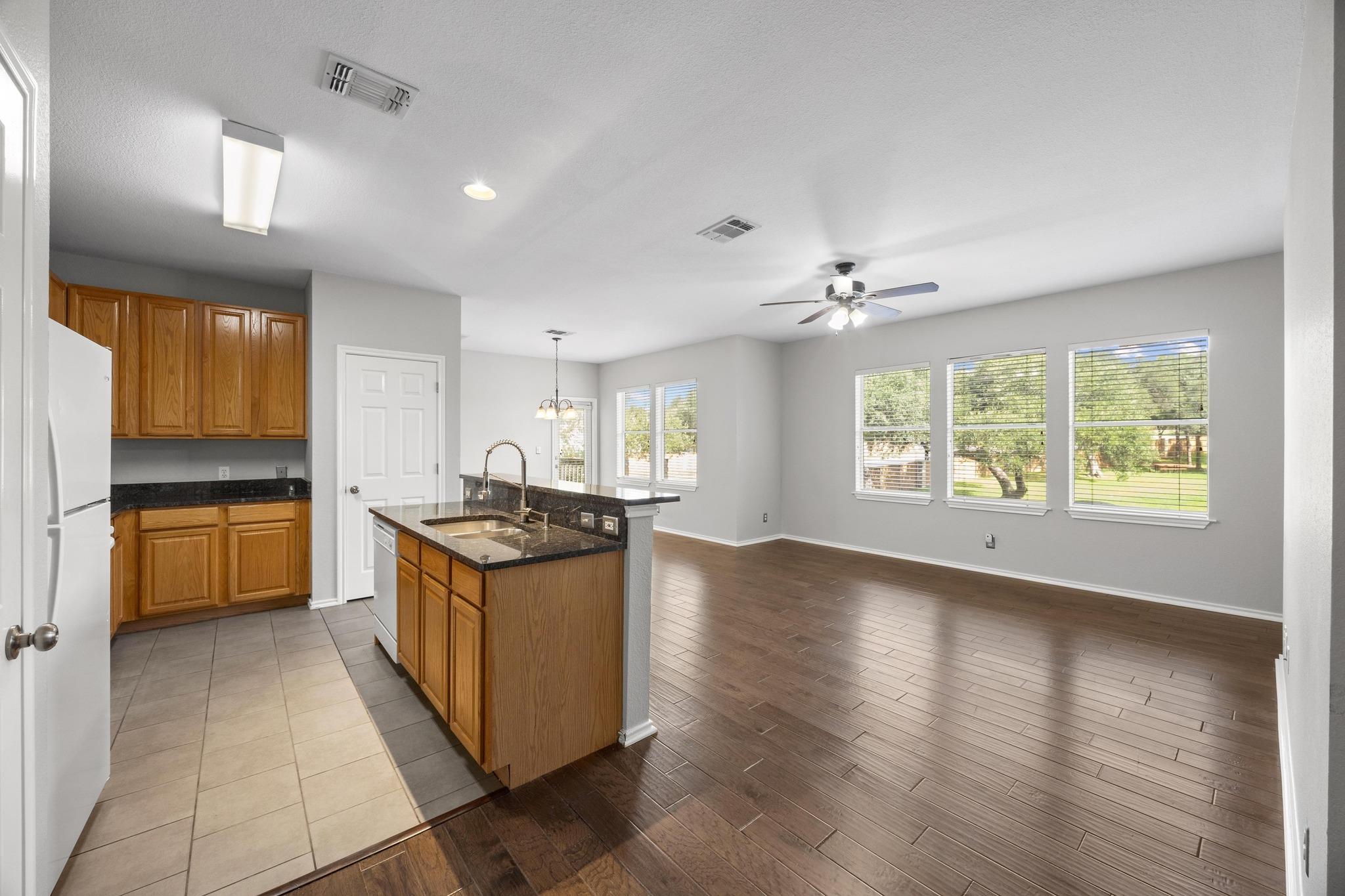 7501 Shadowridge Run #102 Property Photo 5