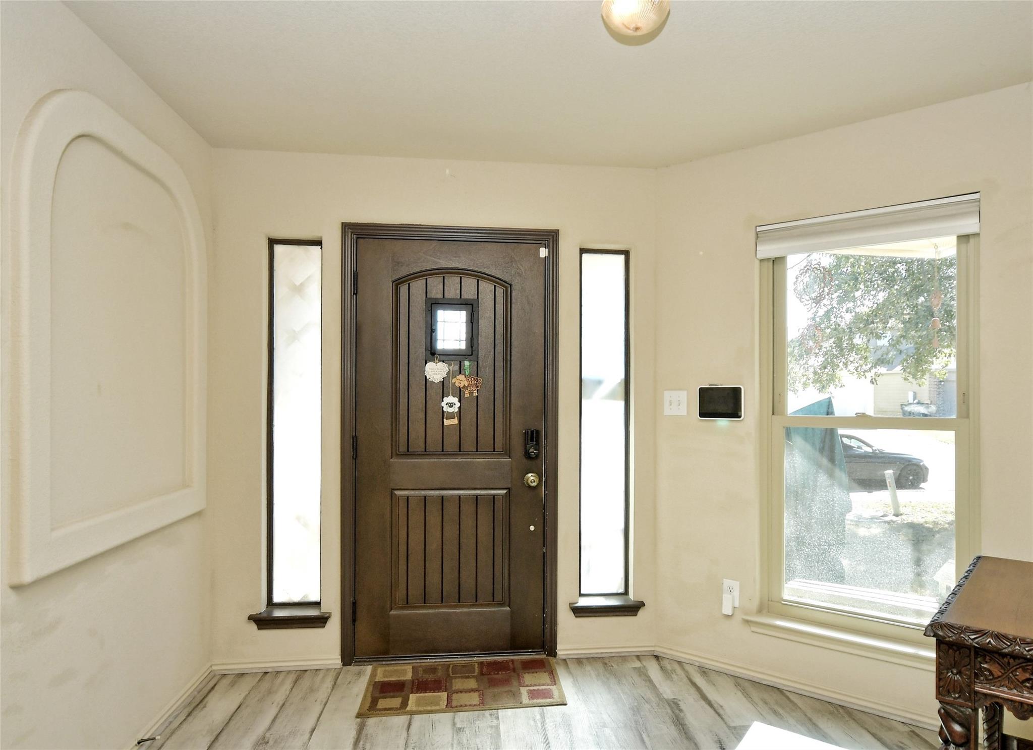512 Red Tails Dr Property Photo 3
