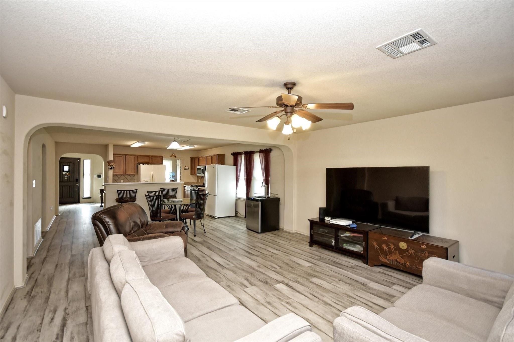 512 Red Tails Dr Property Photo 6