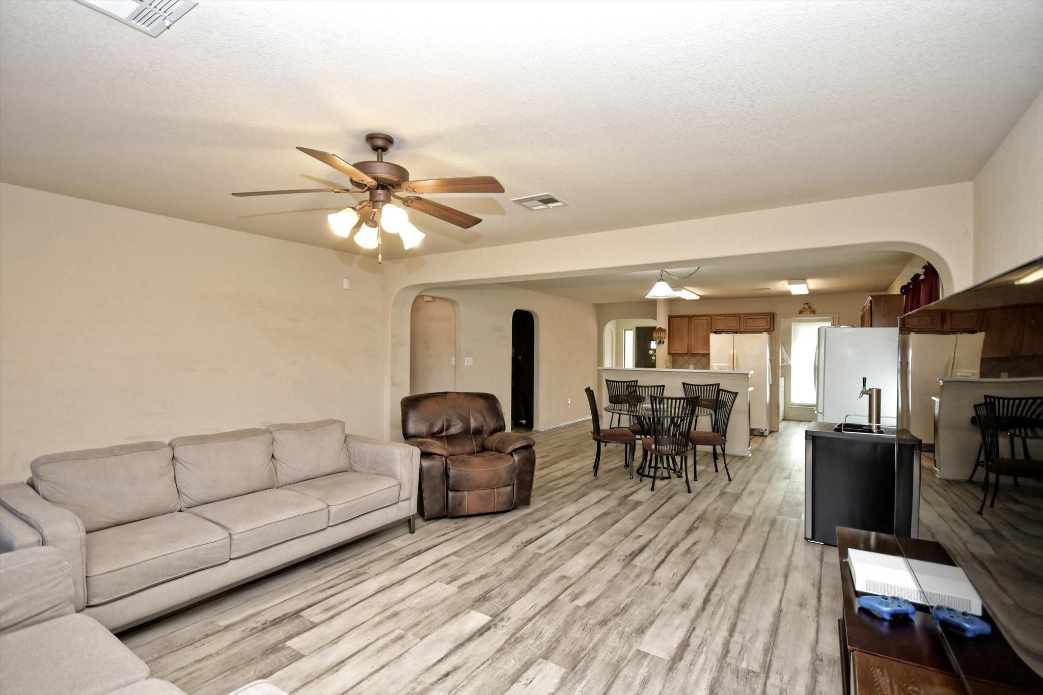512 Red Tails Dr Property Photo 7