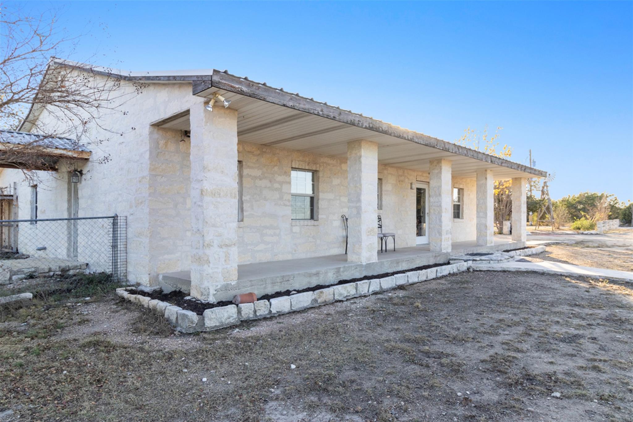 17999 Fm 963 Property Photo 24