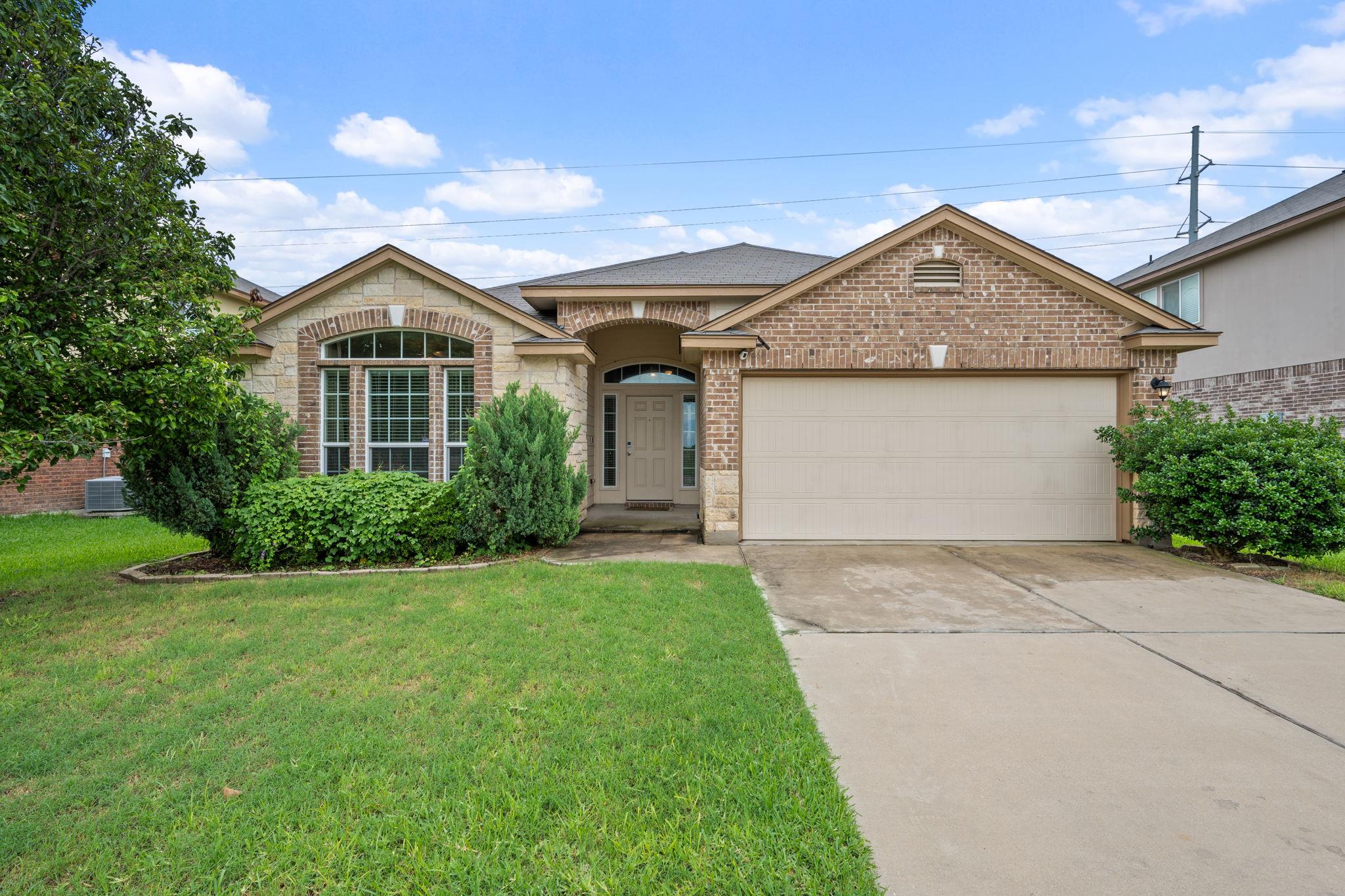 3300 Cricklewood Dr Property Photo 1