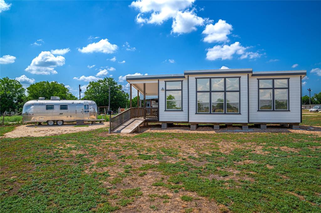 2324 E Fm 150 B Property Photo 3