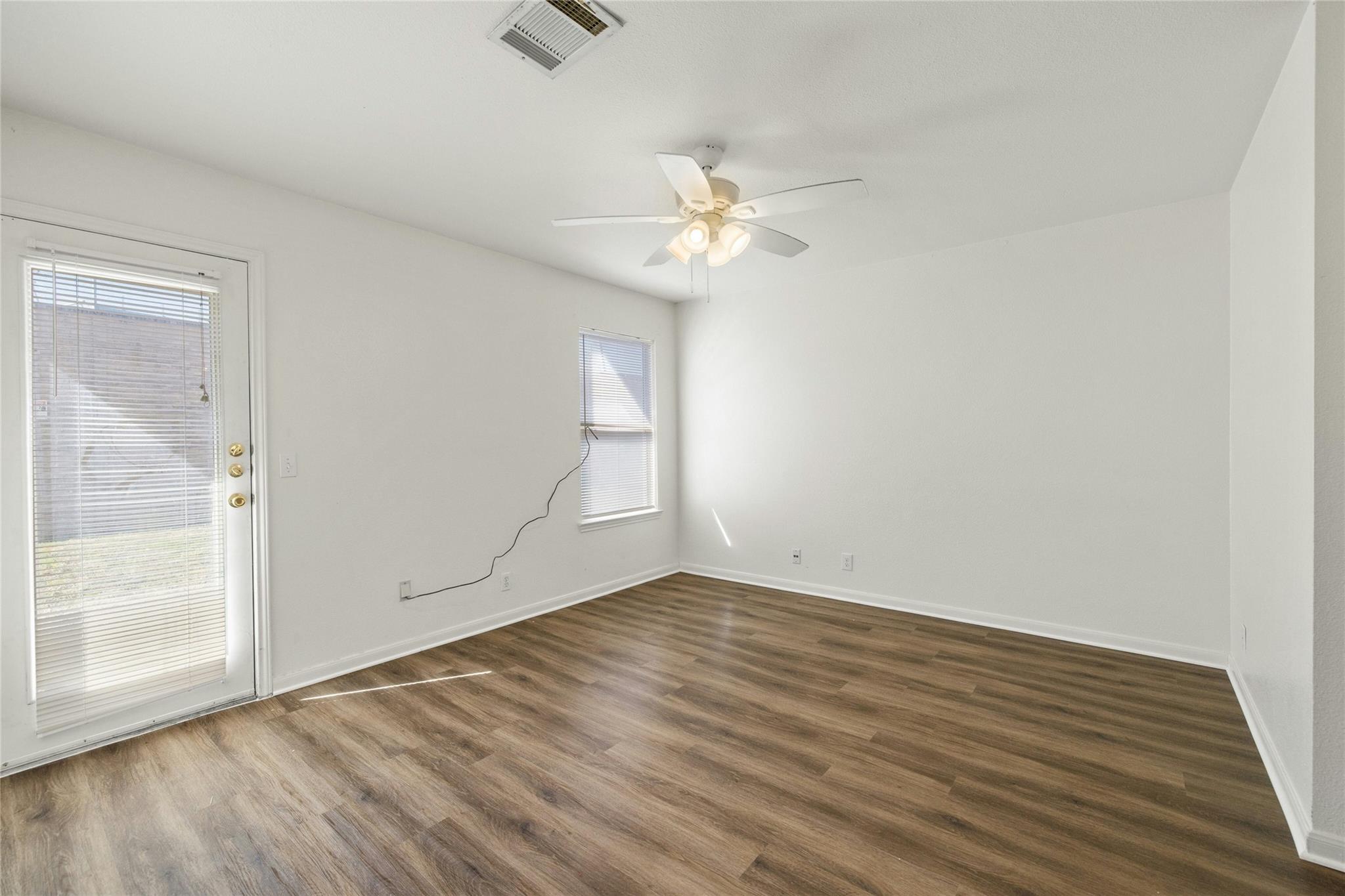 3301 El Salido Pkwy Bdg B Property Photo 8
