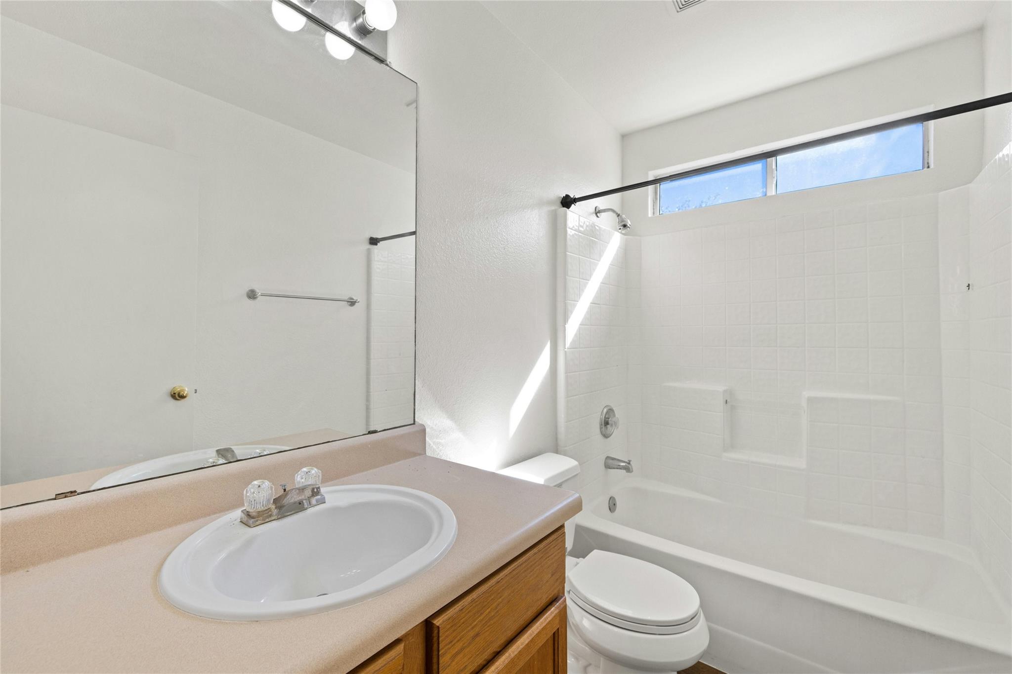 3301 El Salido Pkwy Bdg B Property Photo 10