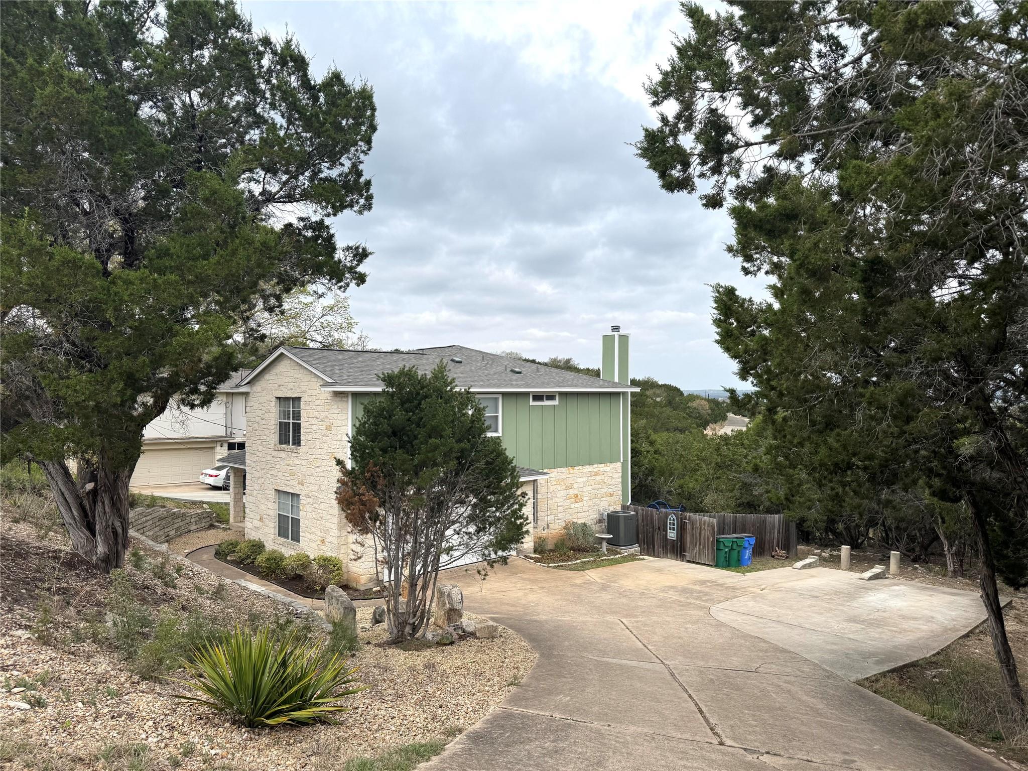 20604 Branding Iron Property Photo
