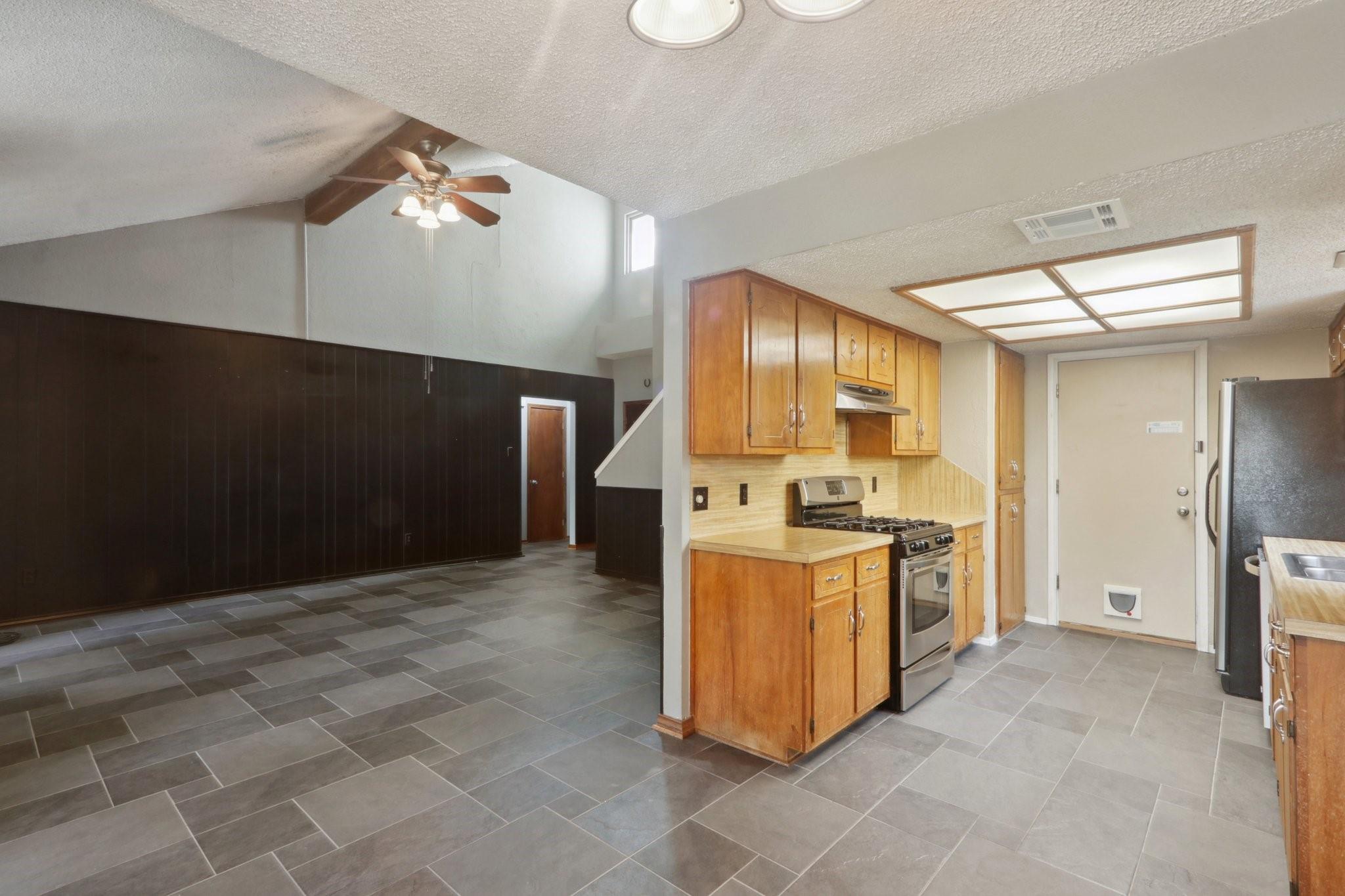 10407 Robinwood Cir Property Photo 10