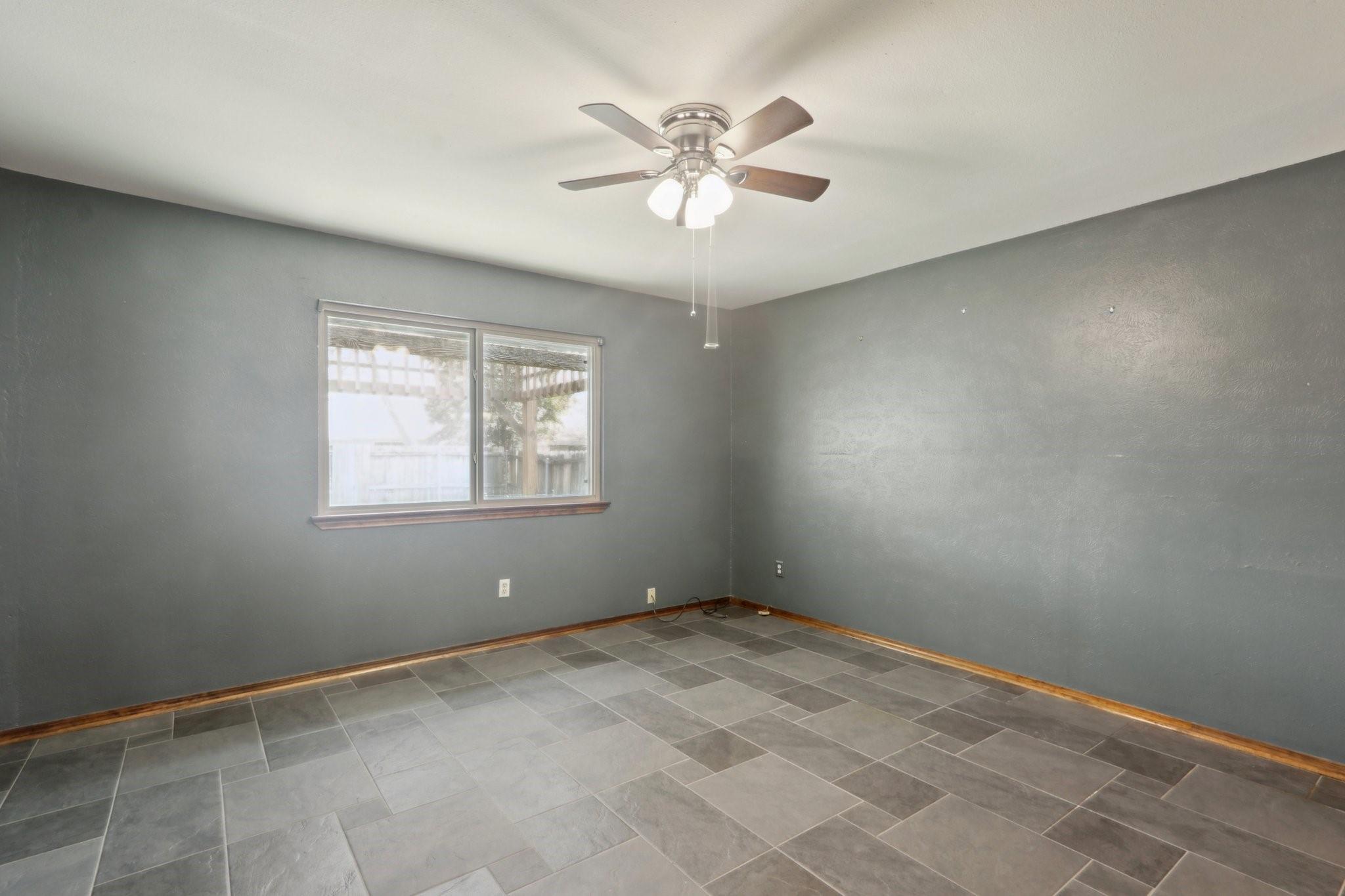 10407 Robinwood Cir Property Photo 12