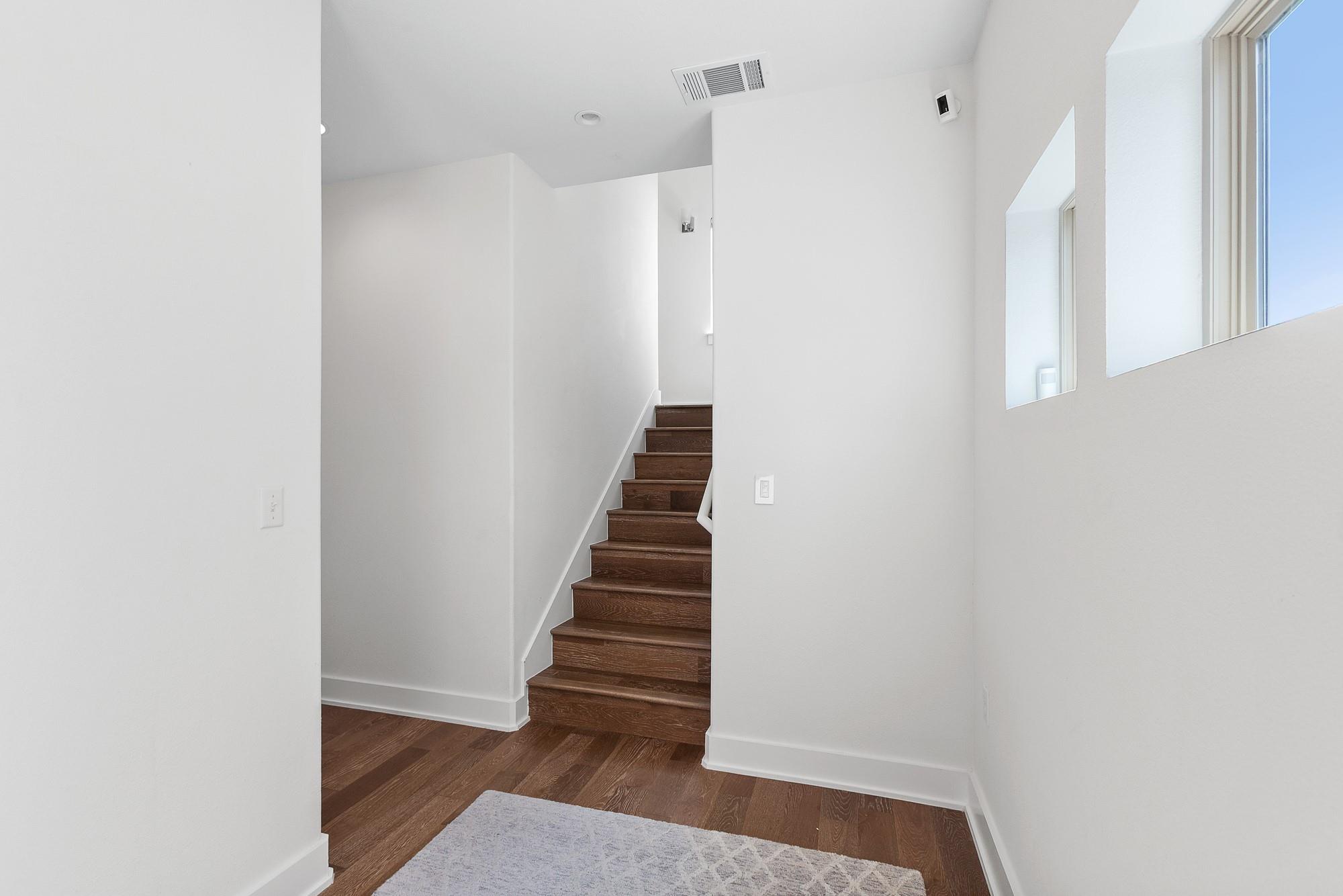 5315 La Crosse Ave #16 Property Photo 14