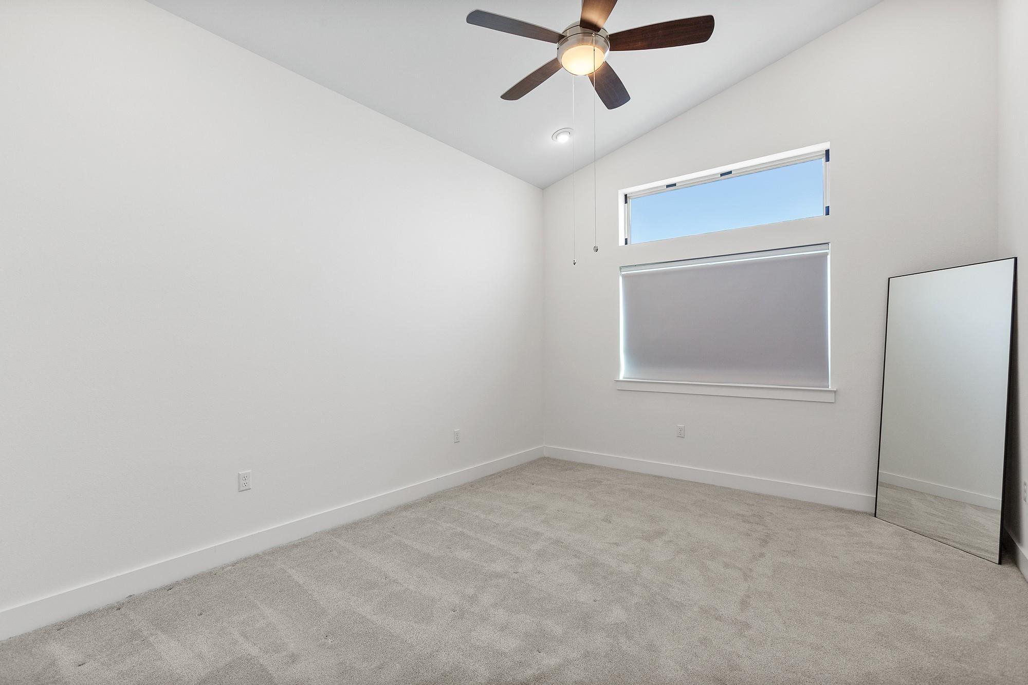 5315 La Crosse Ave #16 Property Photo 15