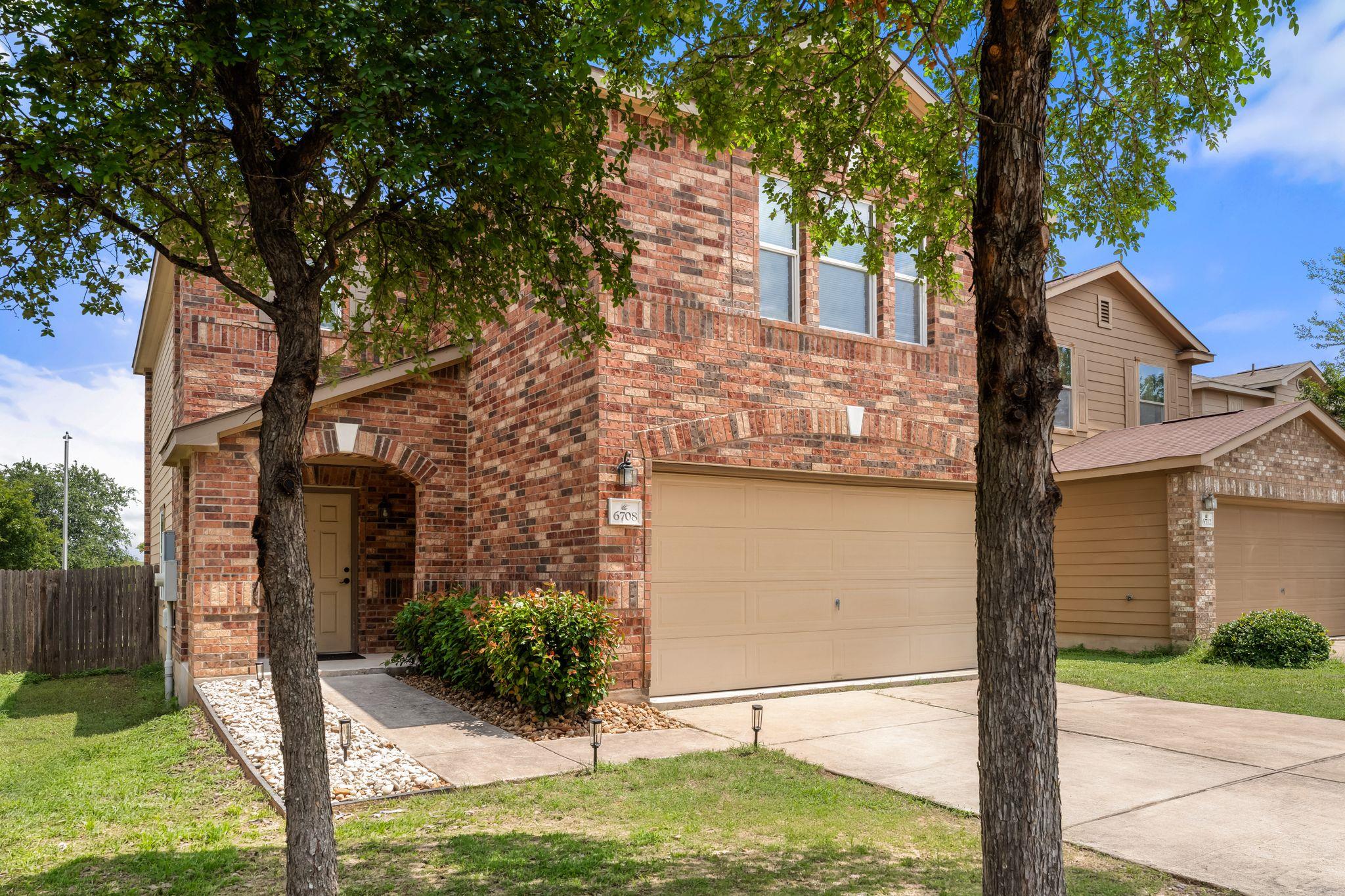6708 Glebe Path Property Photo 2
