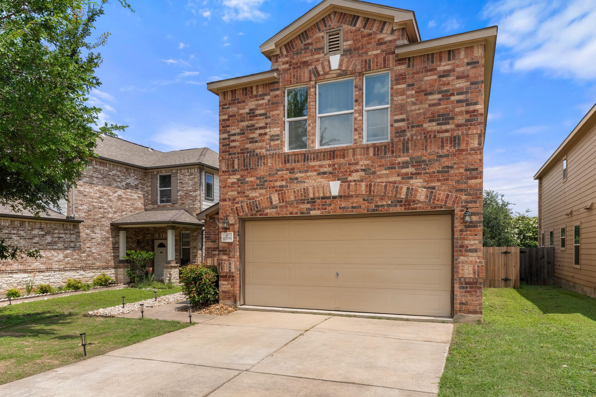 6708 Glebe Path Property Photo 3