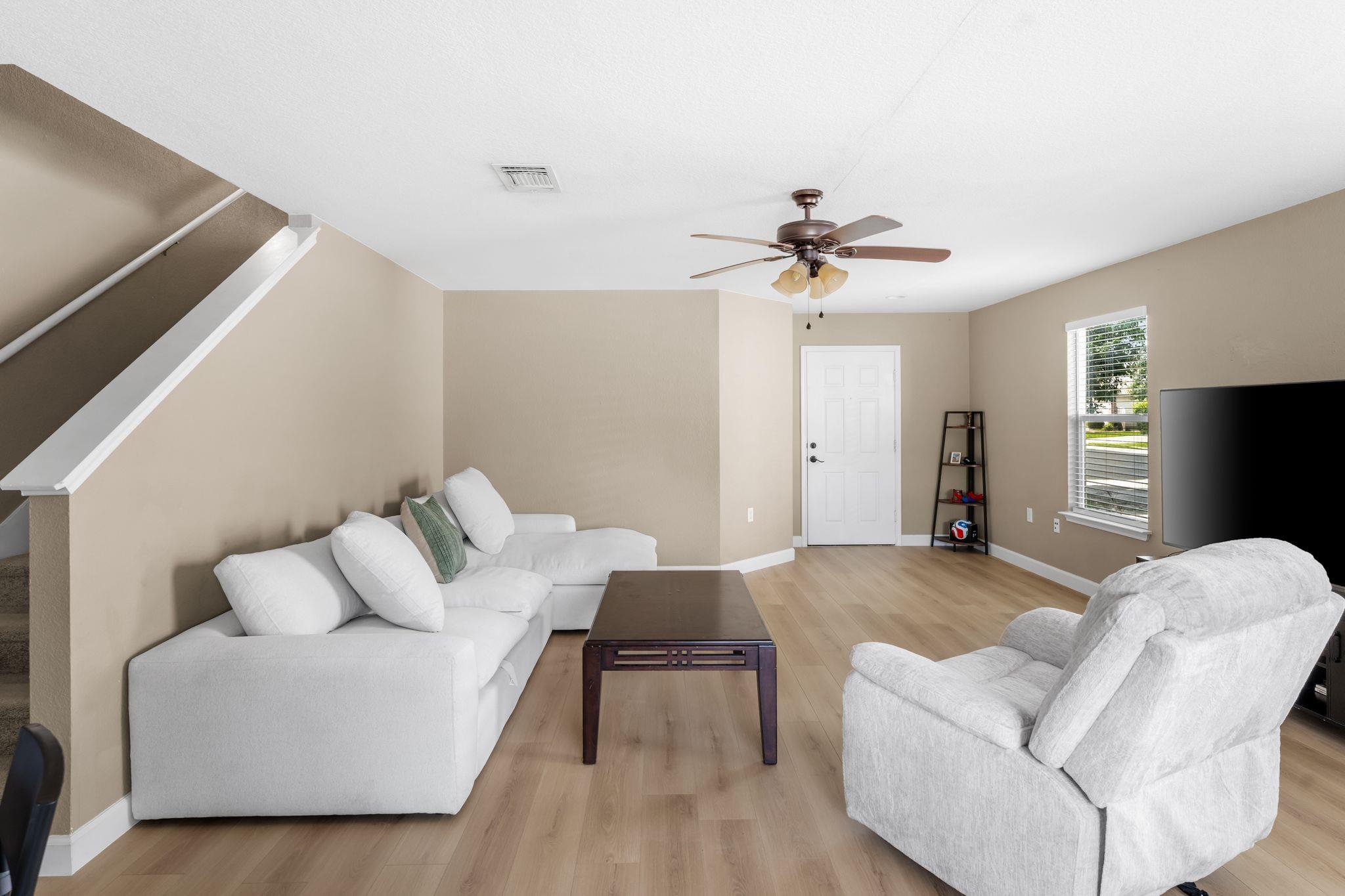 6708 Glebe Path Property Photo 9