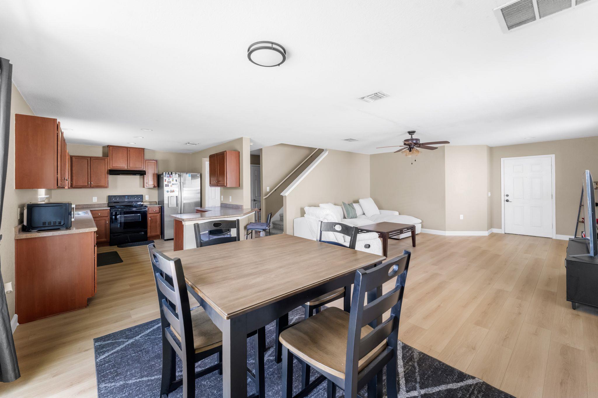 6708 Glebe Path Property Photo 12