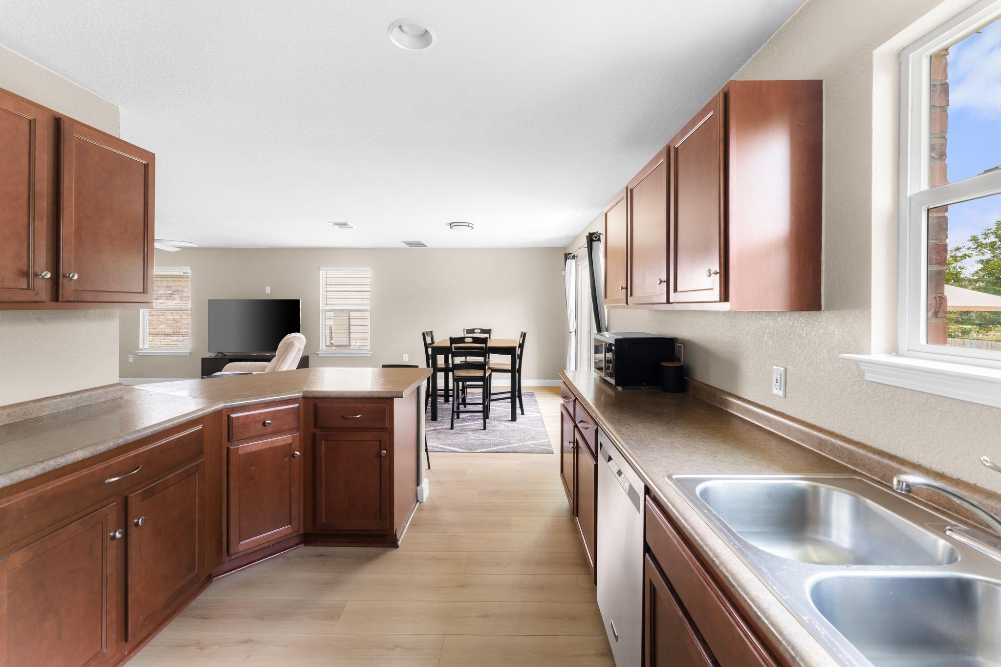 6708 Glebe Path Property Photo 16