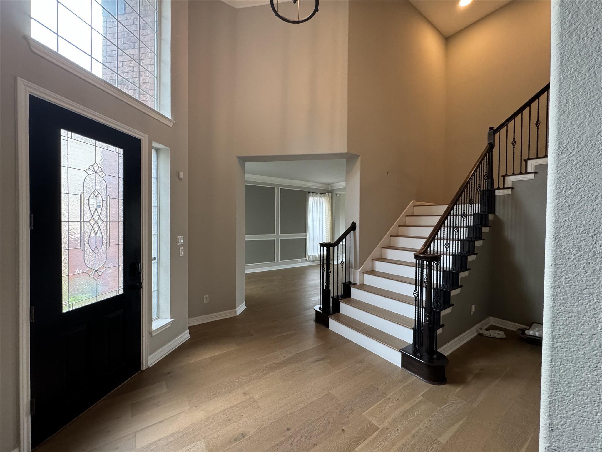 10228 Chestnut Ridge Rd Property Photo 3