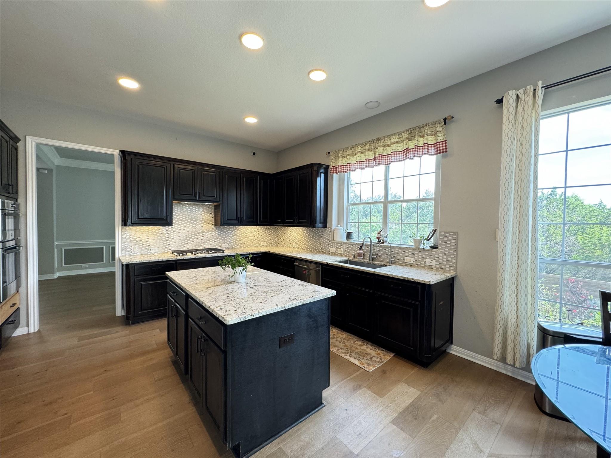 10228 Chestnut Ridge Rd Property Photo 8