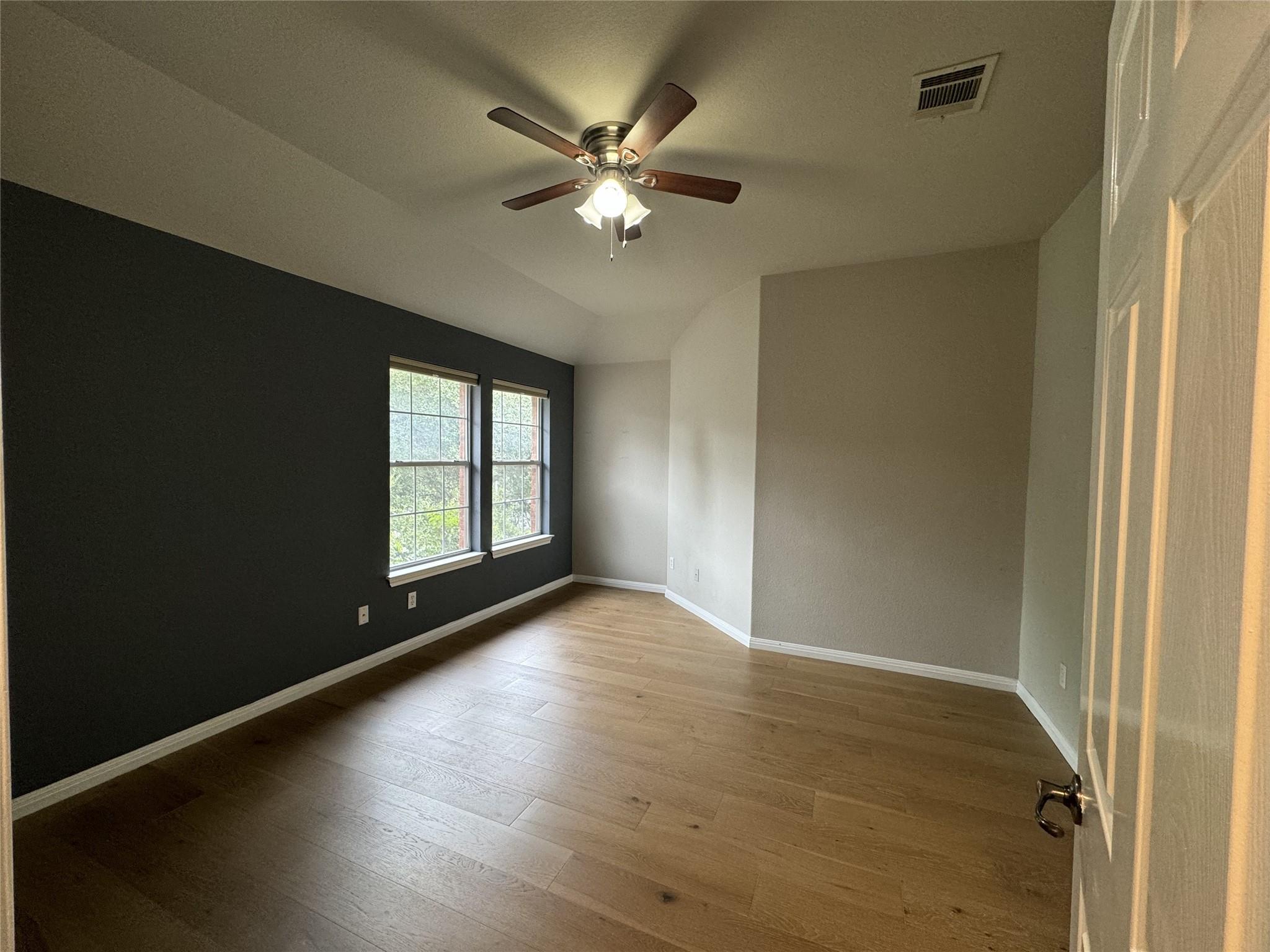 10228 Chestnut Ridge Rd Property Photo 21
