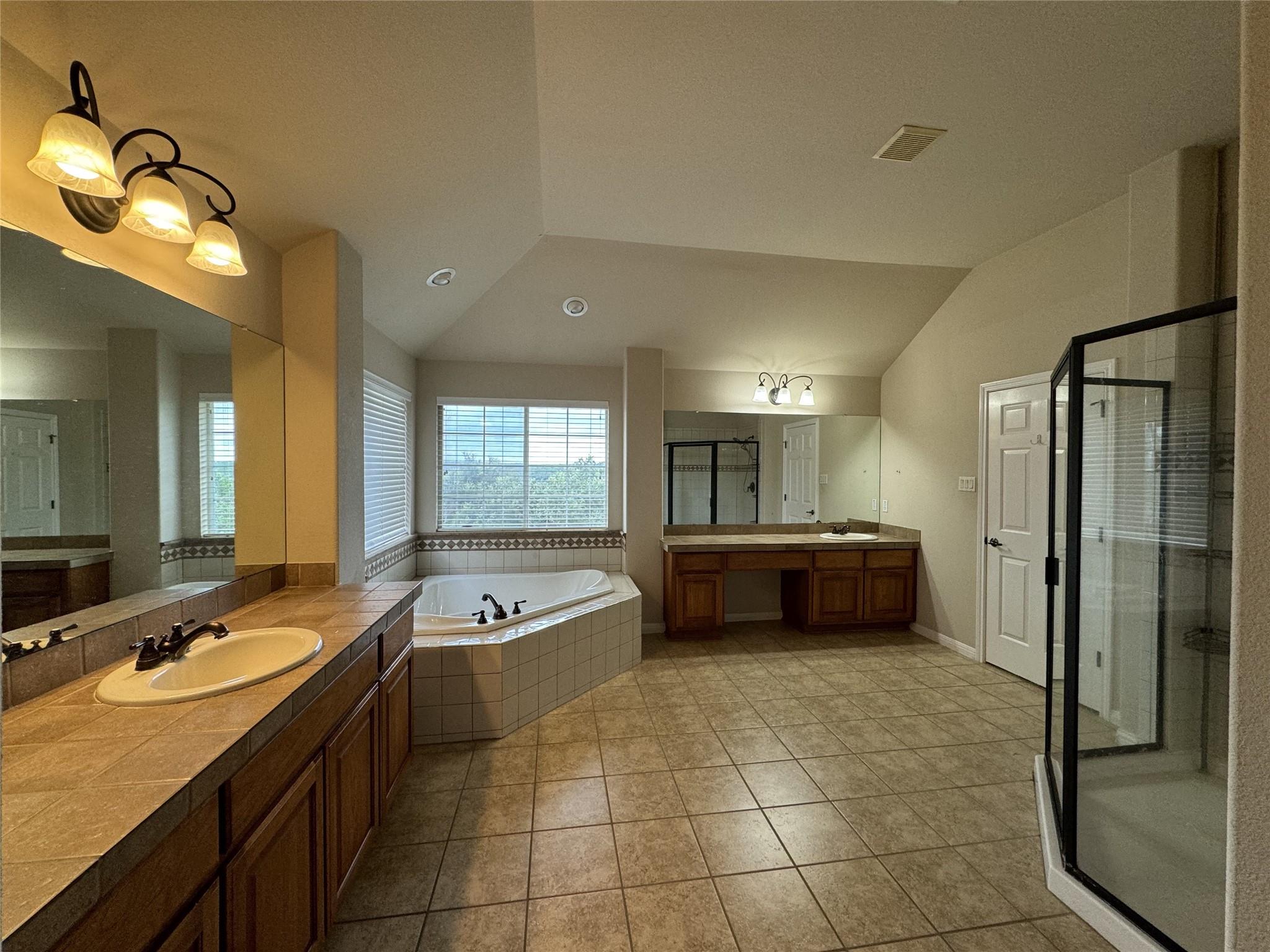 10228 Chestnut Ridge Rd Property Photo 23