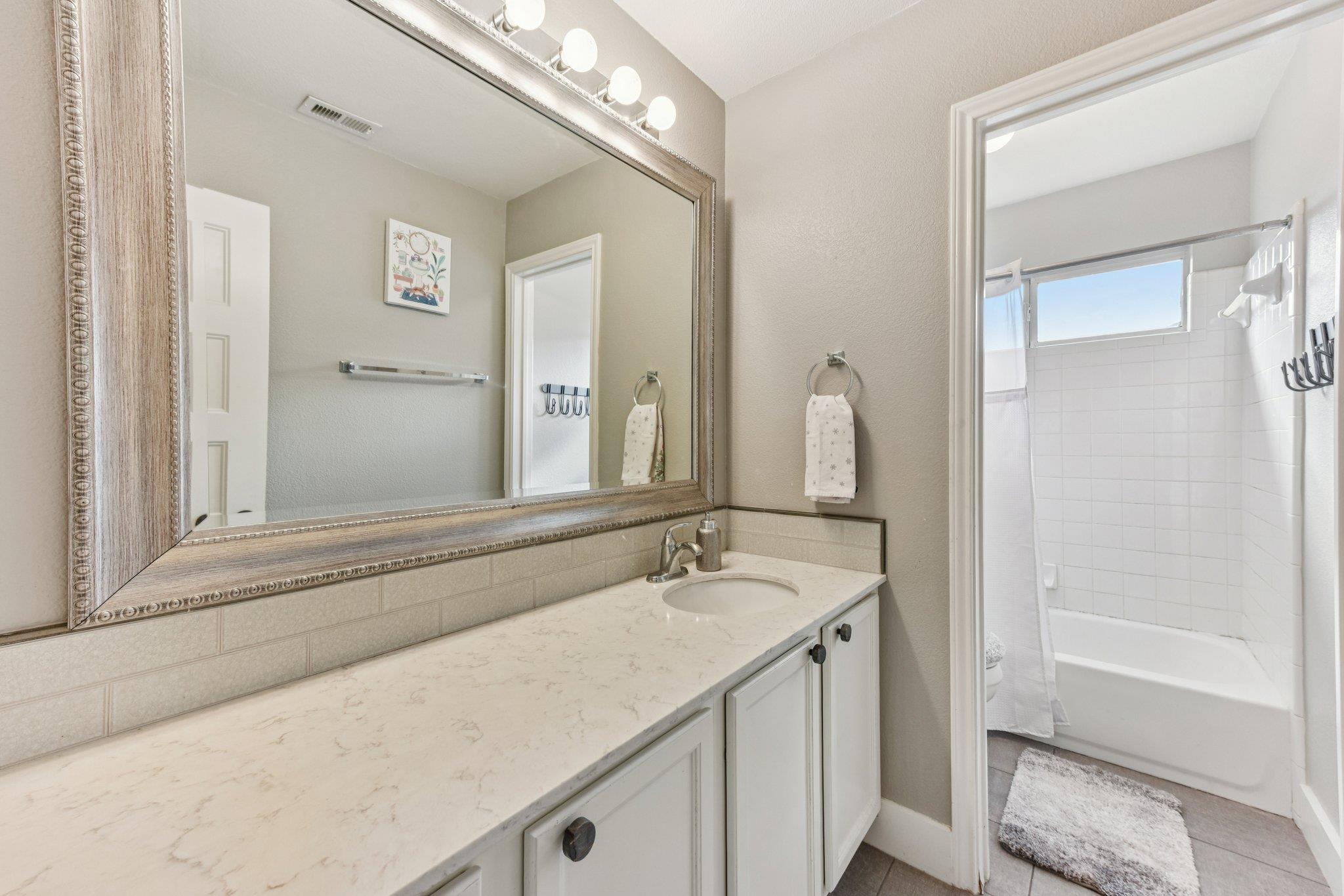 3219 Ash Glen Ln Property Photo 24