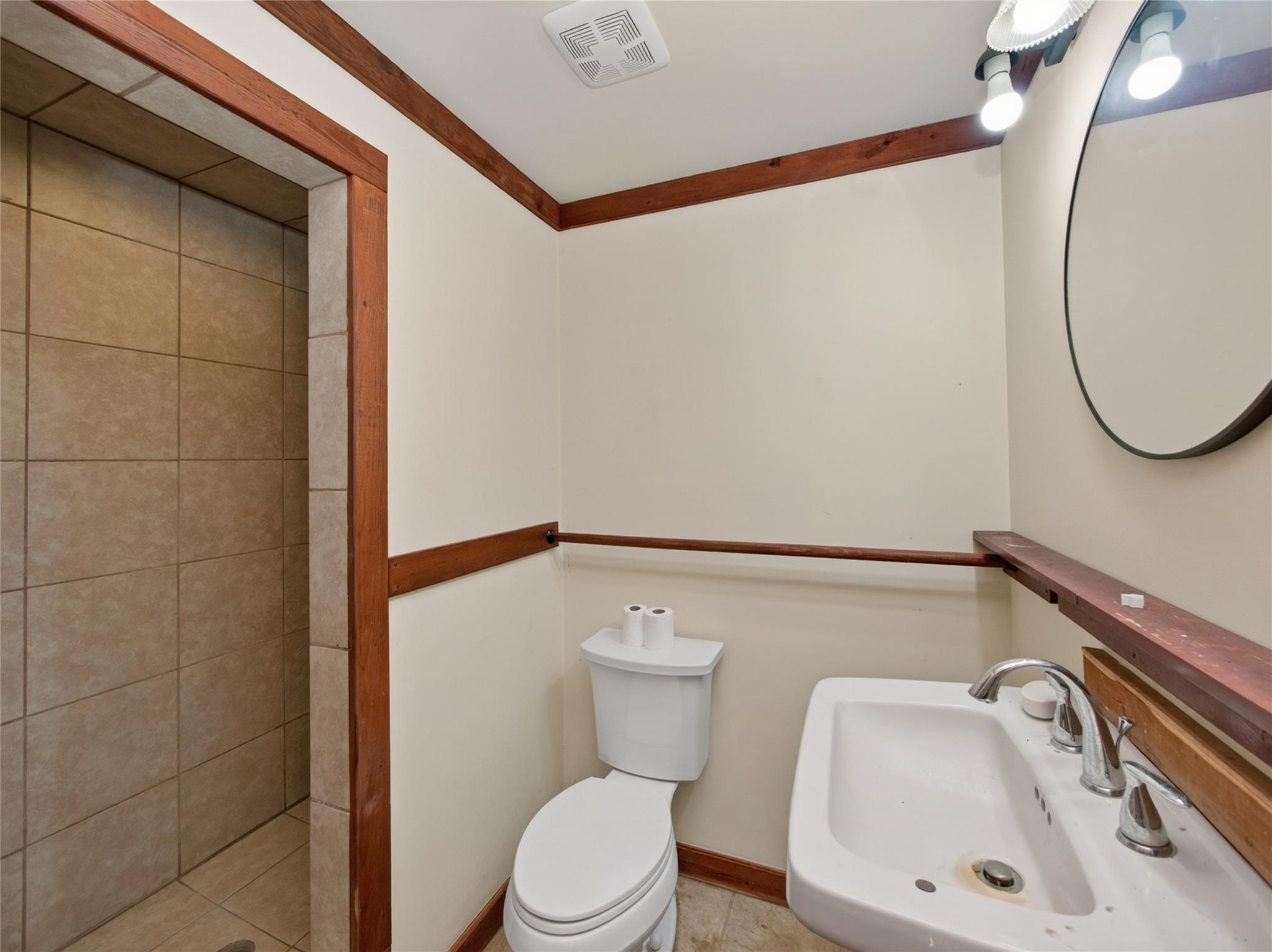 205 River Rd Property Photo 33