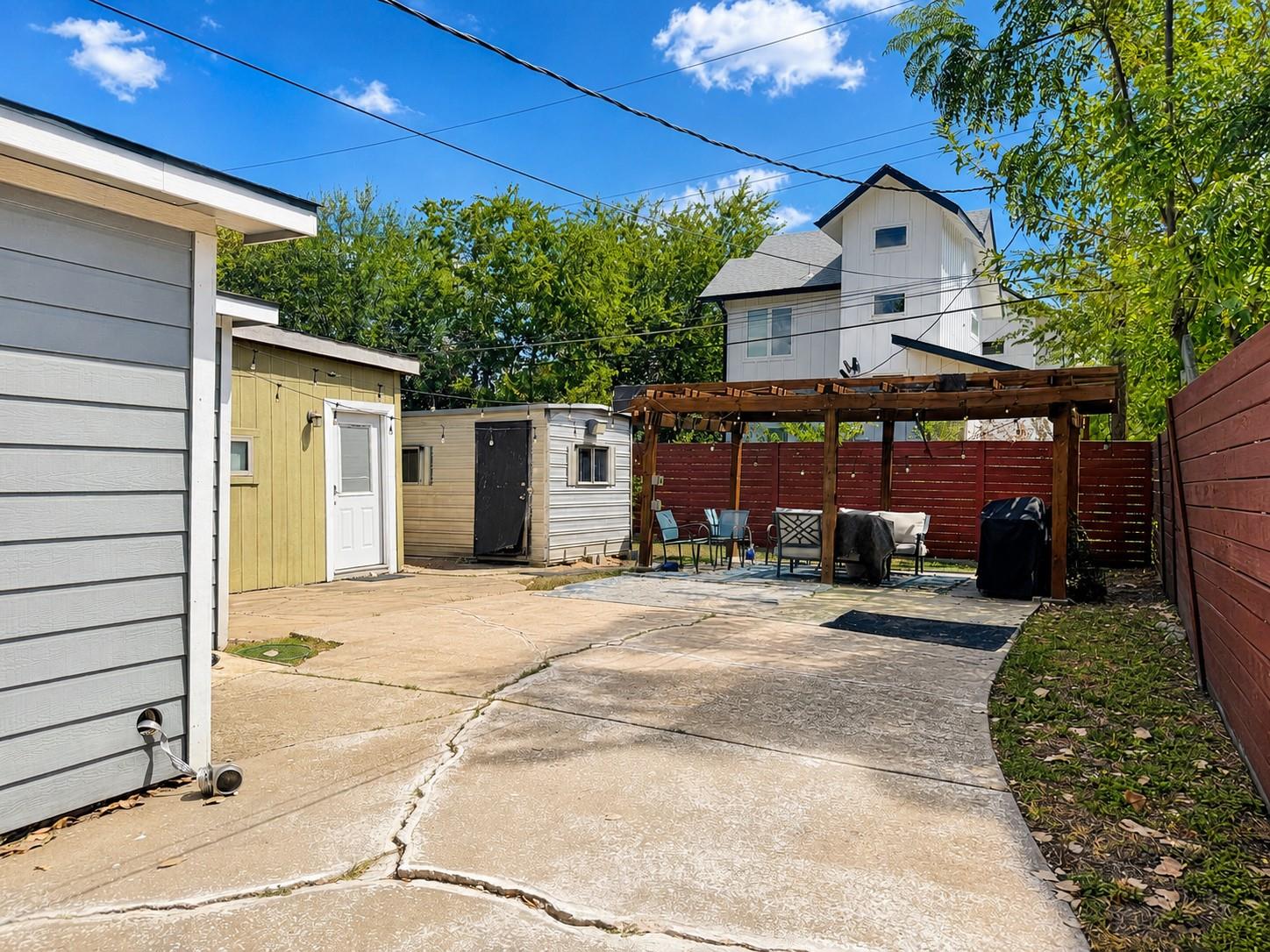 6711 Cruz St Property Photo 8