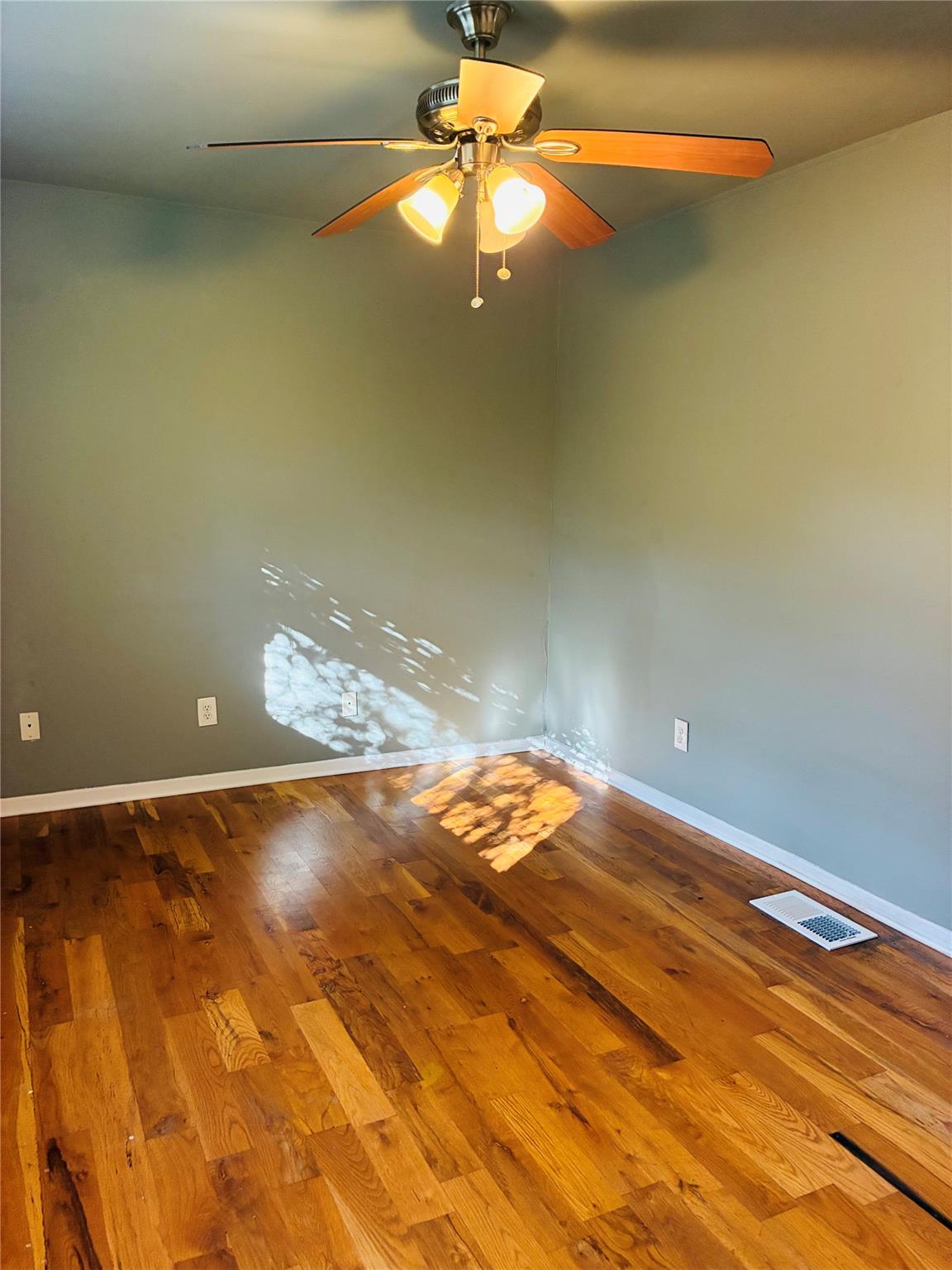 612 Franklin Blvd #c Property Photo 8