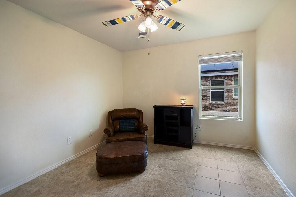 1112 Hillrose Dr Property Photo 12