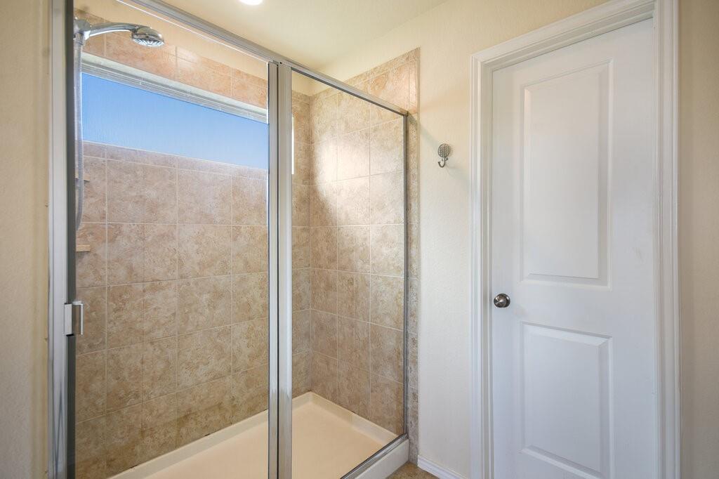 1112 Hillrose Dr Property Photo 17