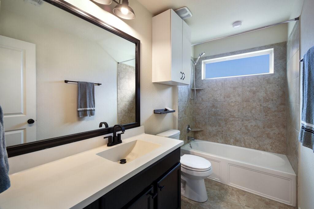 1112 Hillrose Dr Property Photo 22