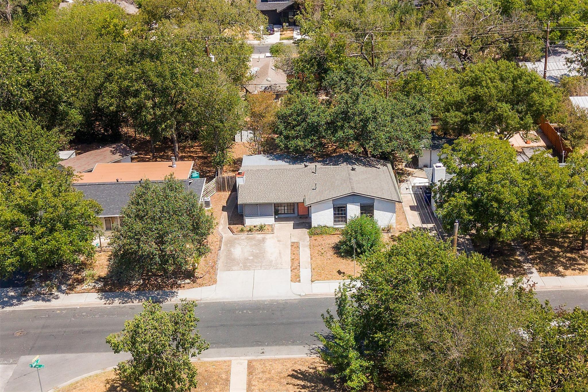 1612 Broadmoor Dr Property Photo 32