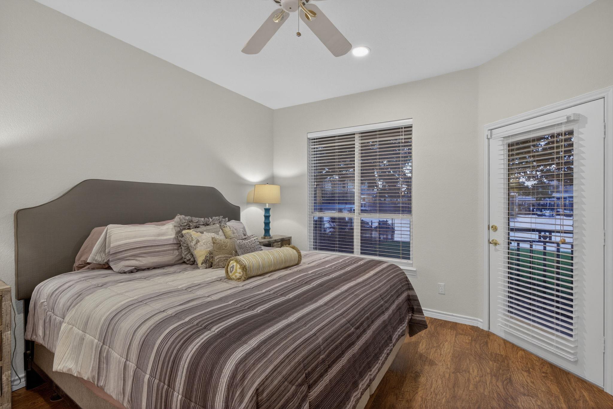 909 Red Sails Dr Property Photo 30