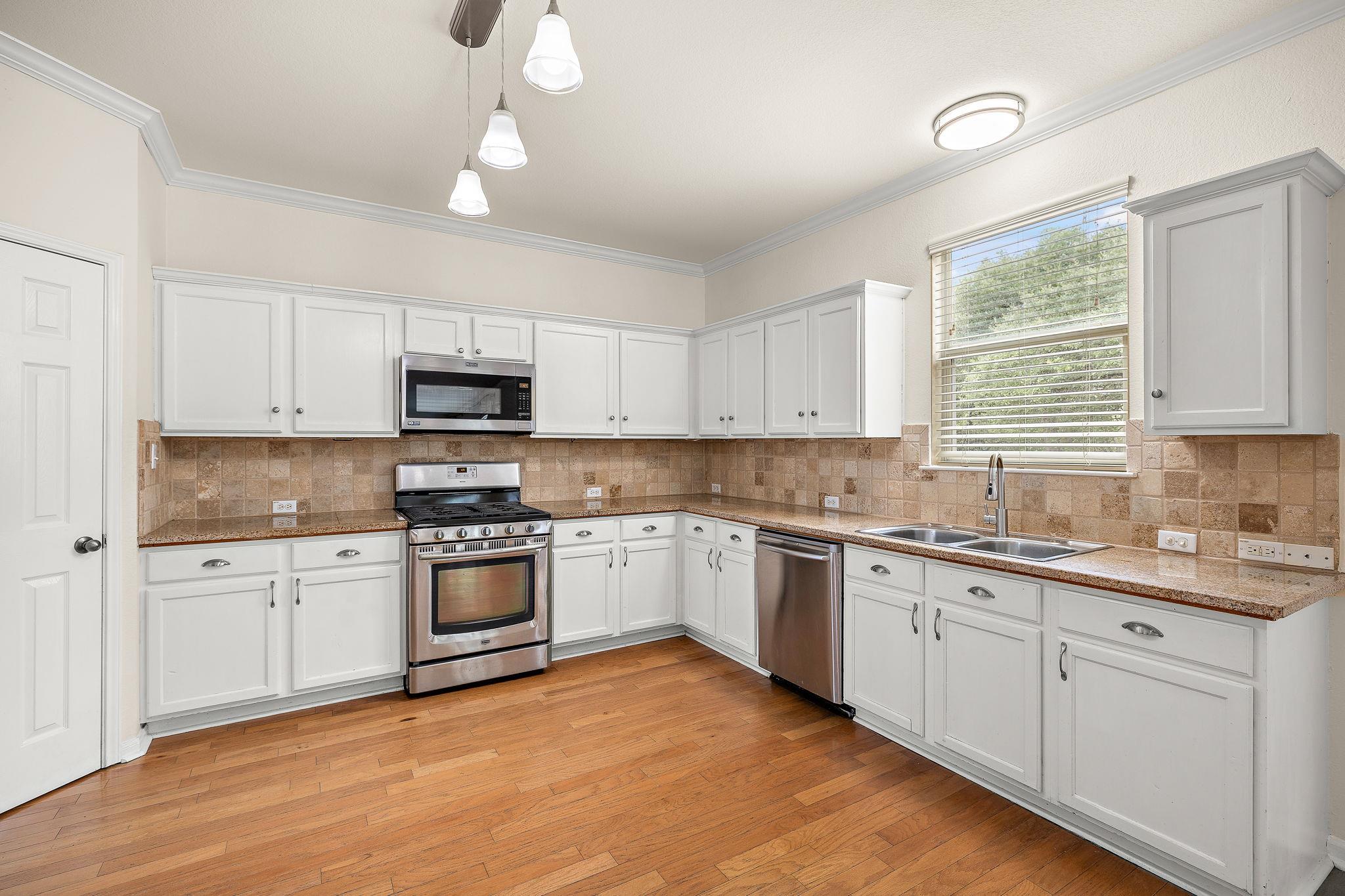 1104 Iron Horse None Property Photo 11