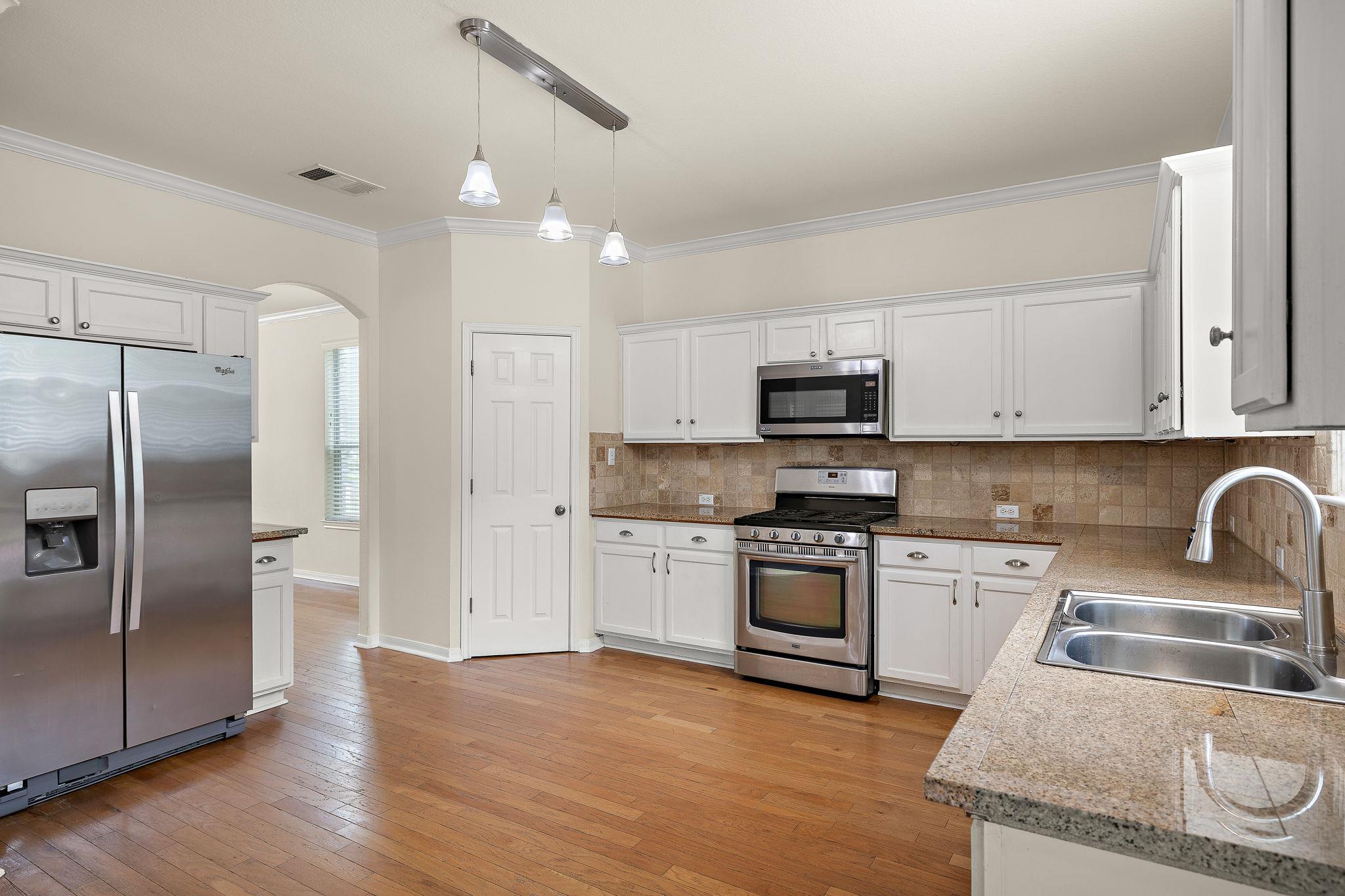 1104 Iron Horse None Property Photo 14
