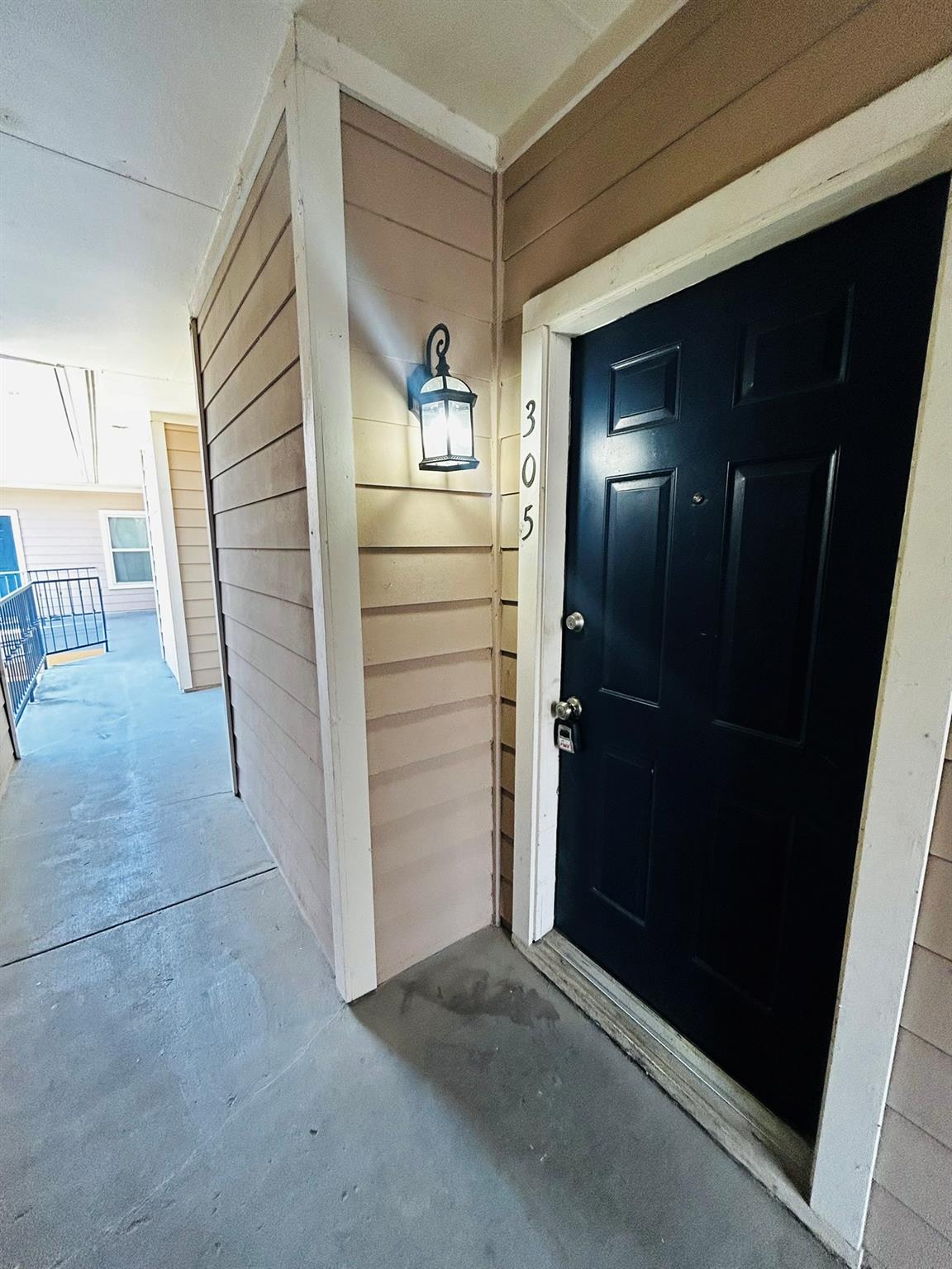 2414 Longview St. None #305 Property Photo 4