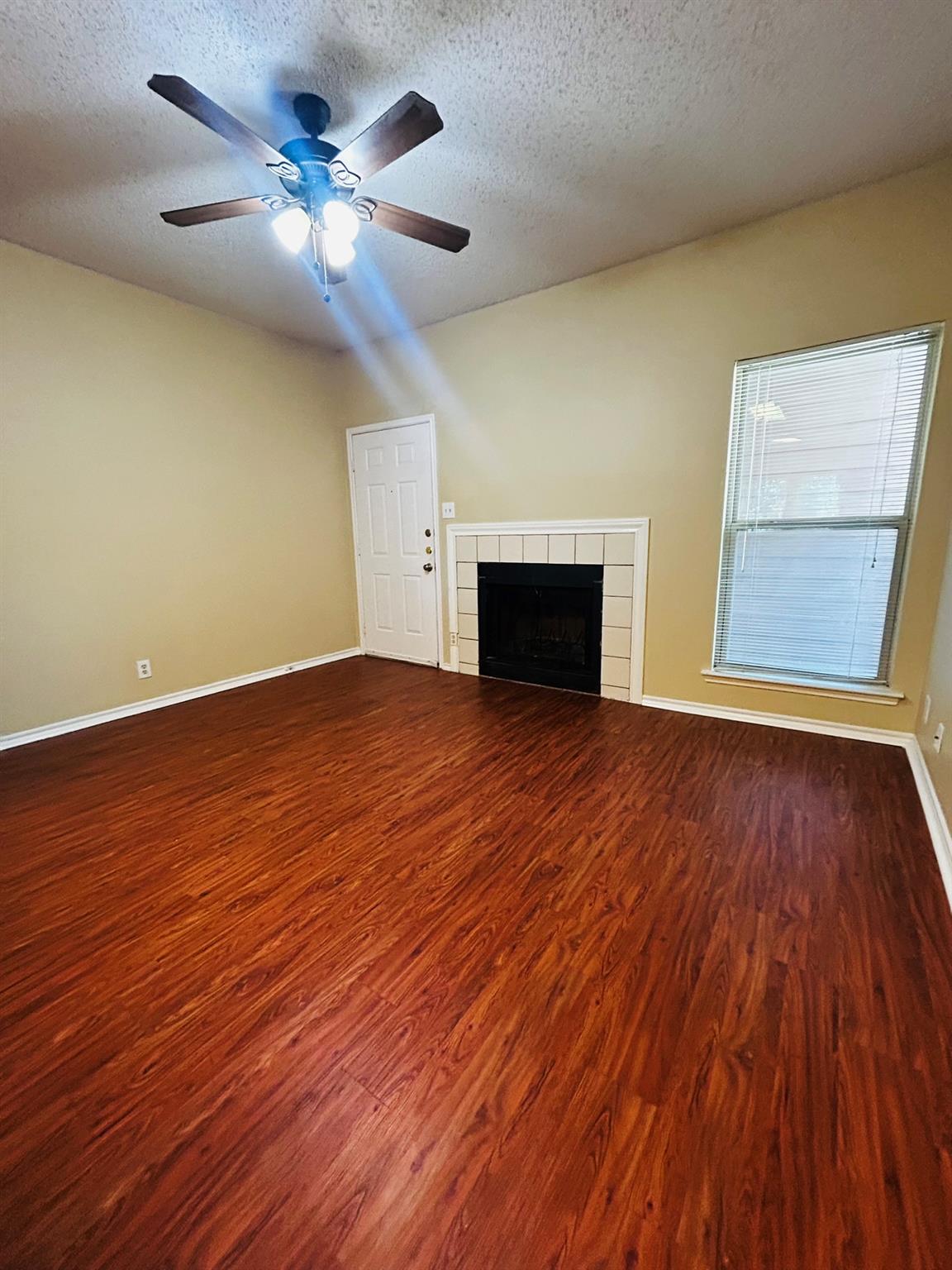 2414 Longview St. None #305 Property Photo 6