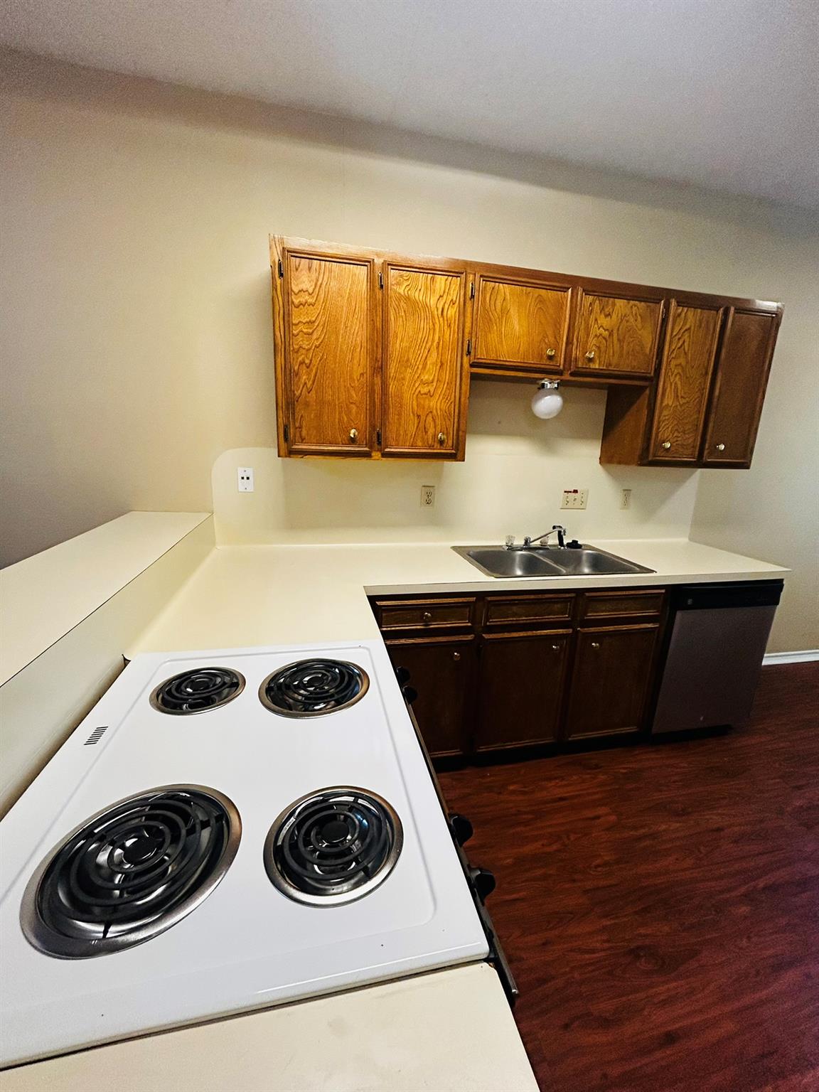 2414 Longview St. None #305 Property Photo 10