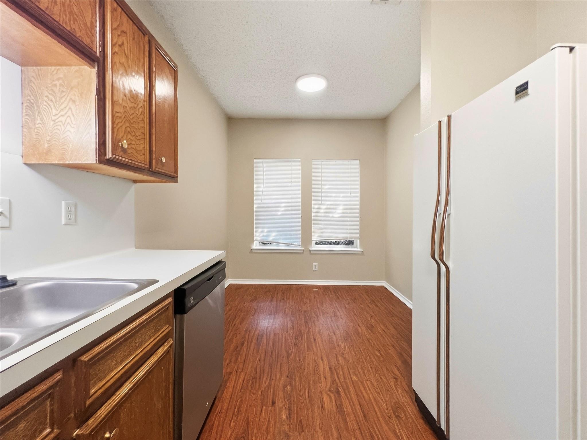 2414 Longview St. None #305 Property Photo 10