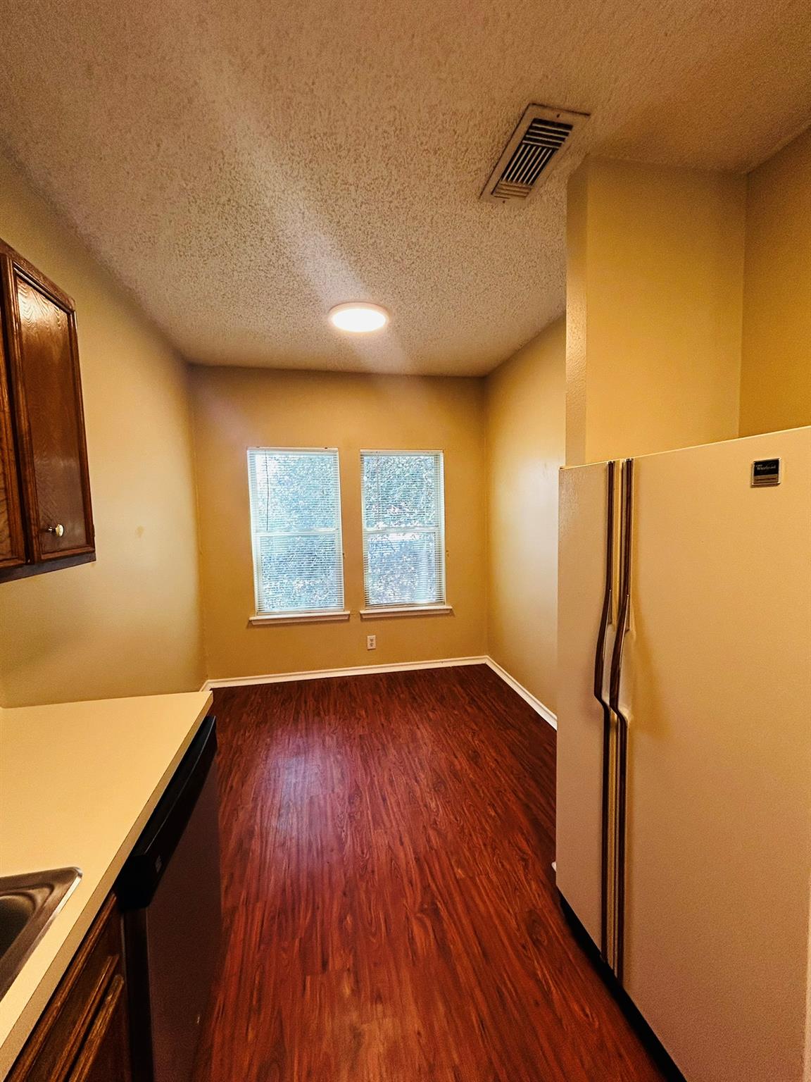 2414 Longview St. None #305 Property Photo 11