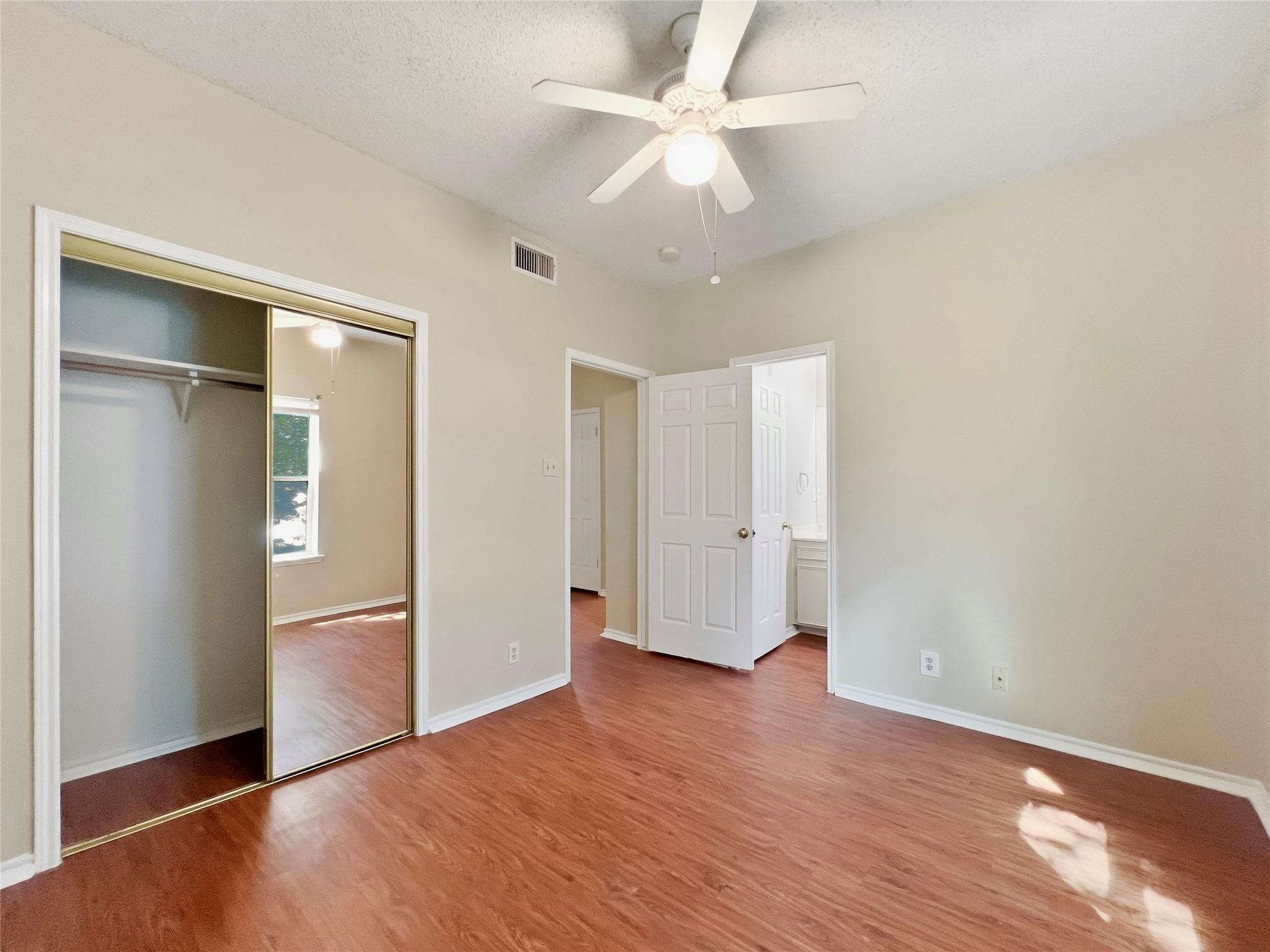2414 Longview St. None #305 Property Photo 12
