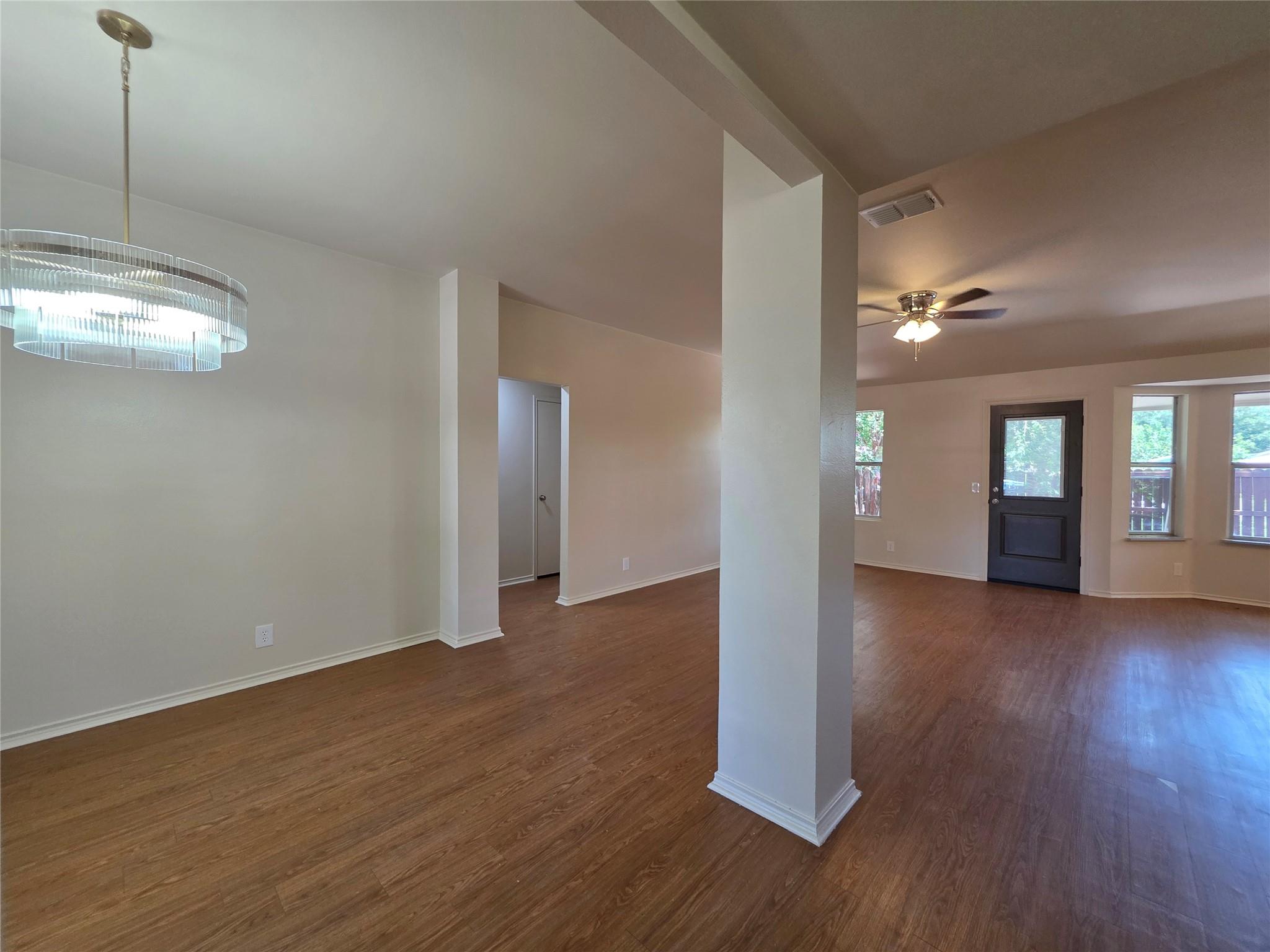 11602 Maybach Dr Property Photo 4