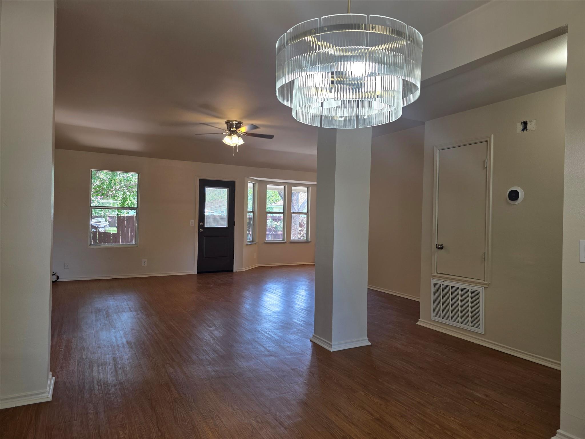 11602 Maybach Dr Property Photo 6