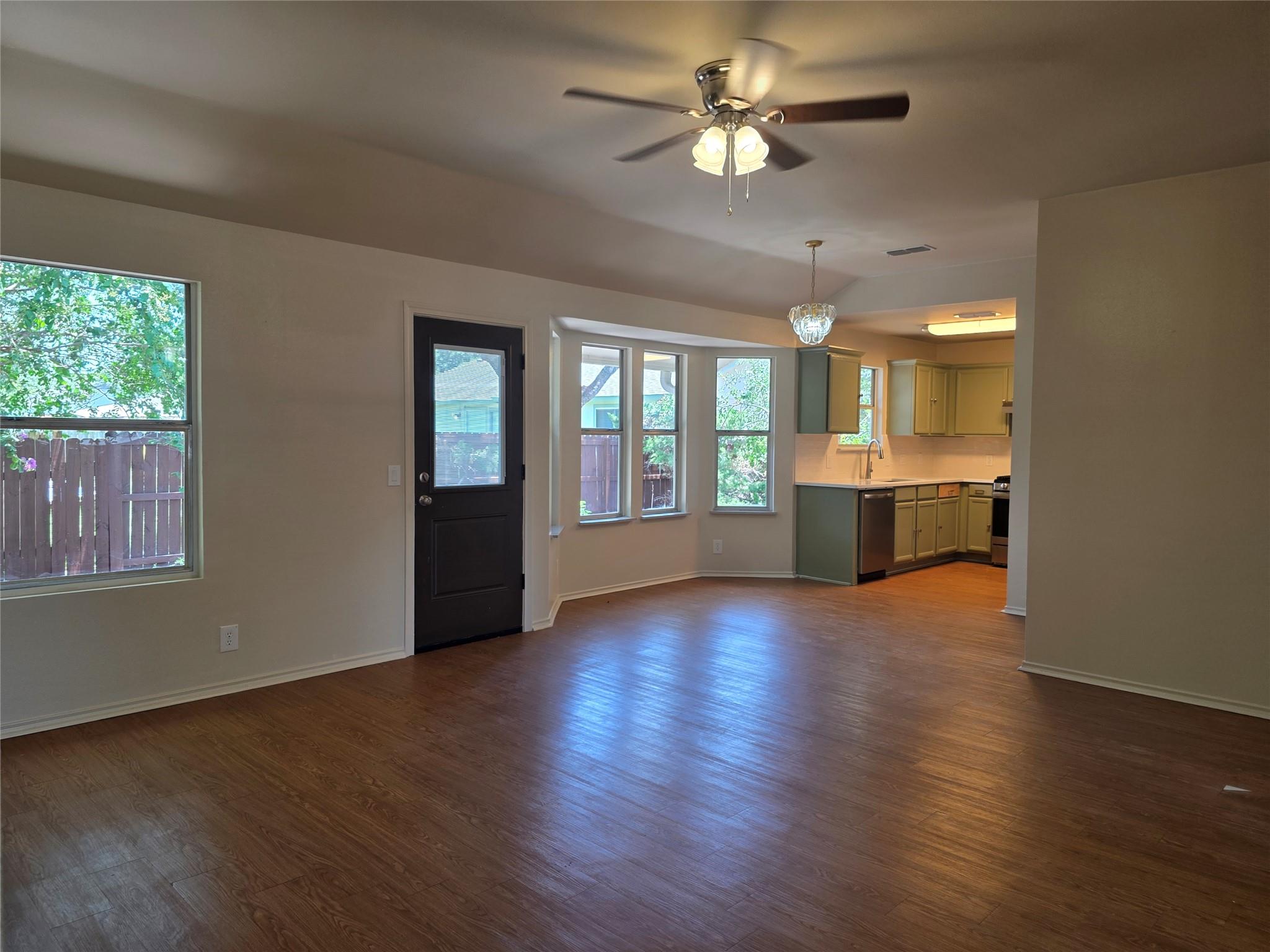 11602 Maybach Dr Property Photo 7