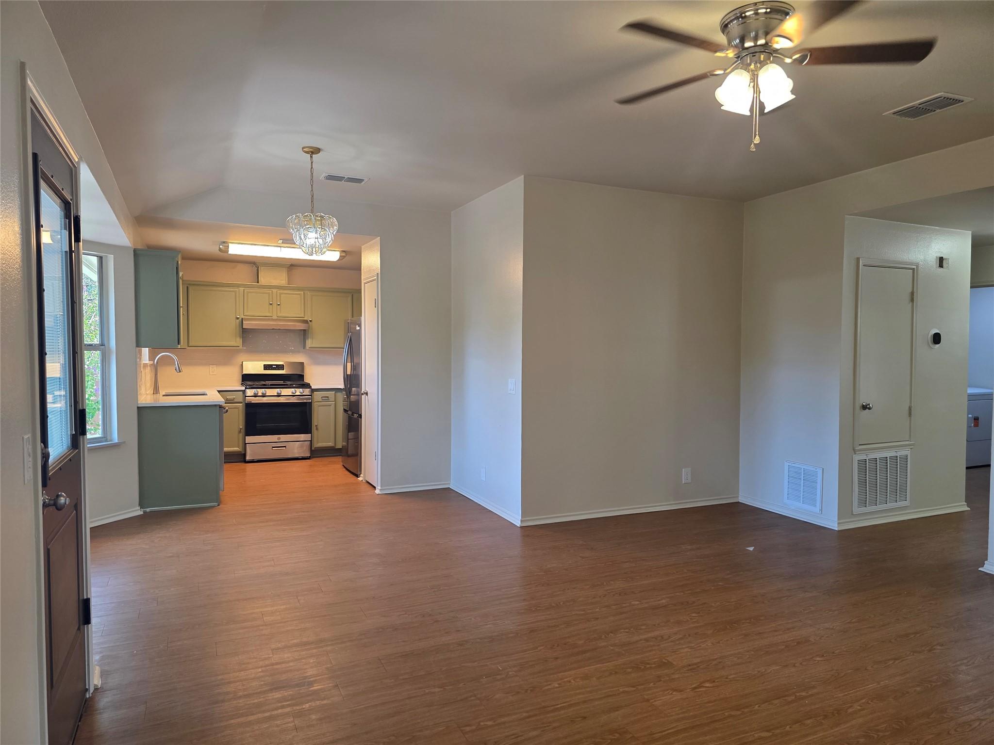 11602 Maybach Dr Property Photo 10